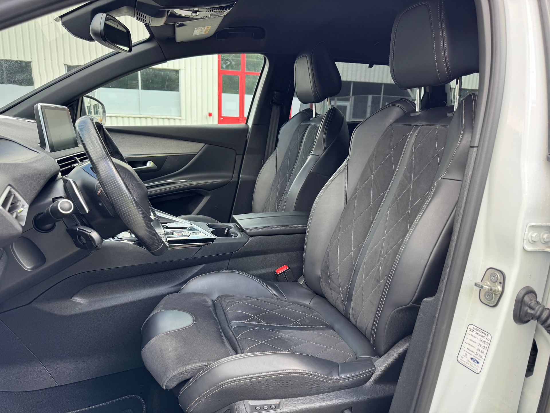 PEUGEOT 5008 2.0 BlueHDi GT EAT-image-7