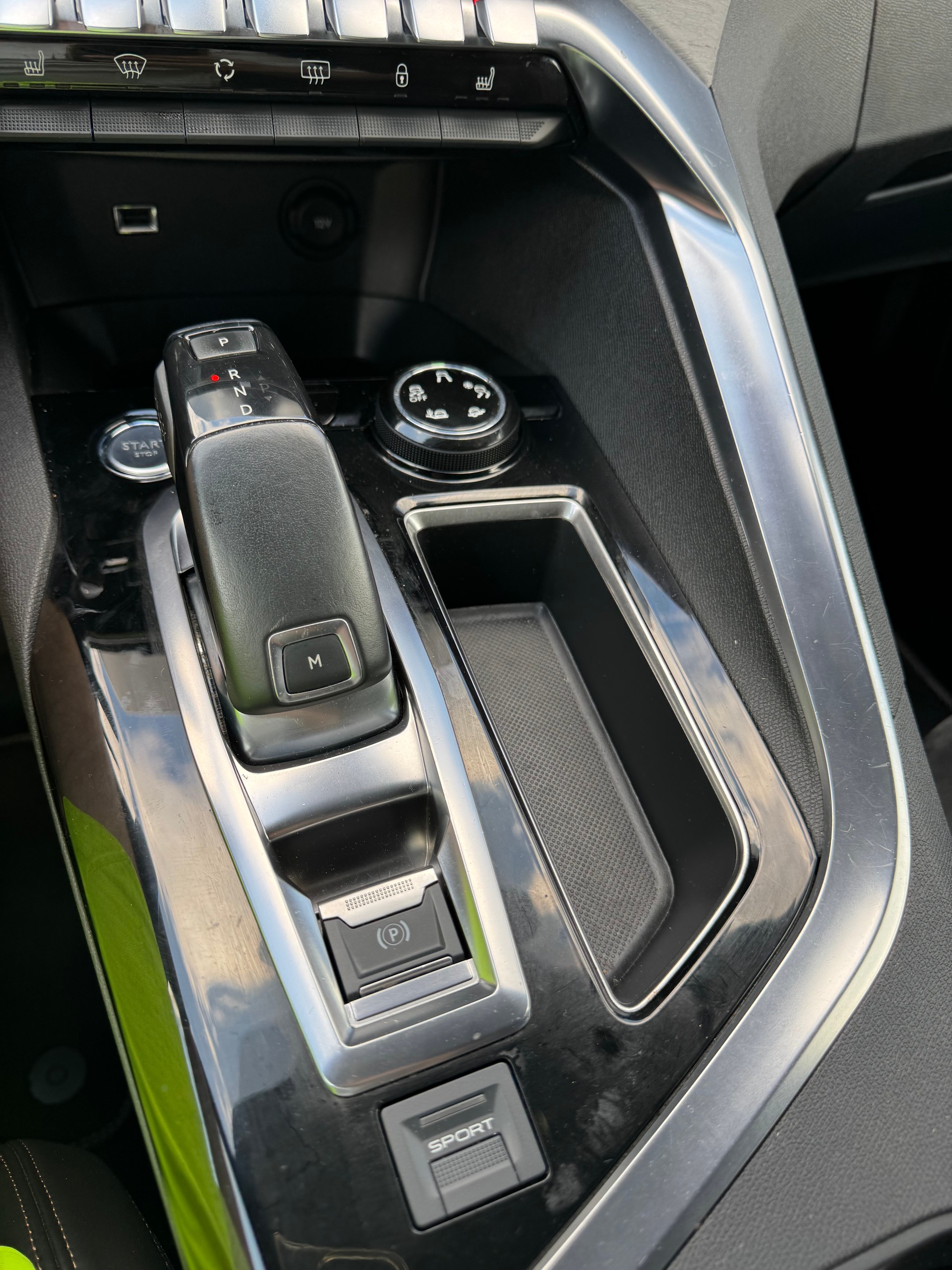PEUGEOT 5008 2.0 BlueHDi GT EAT-image-12