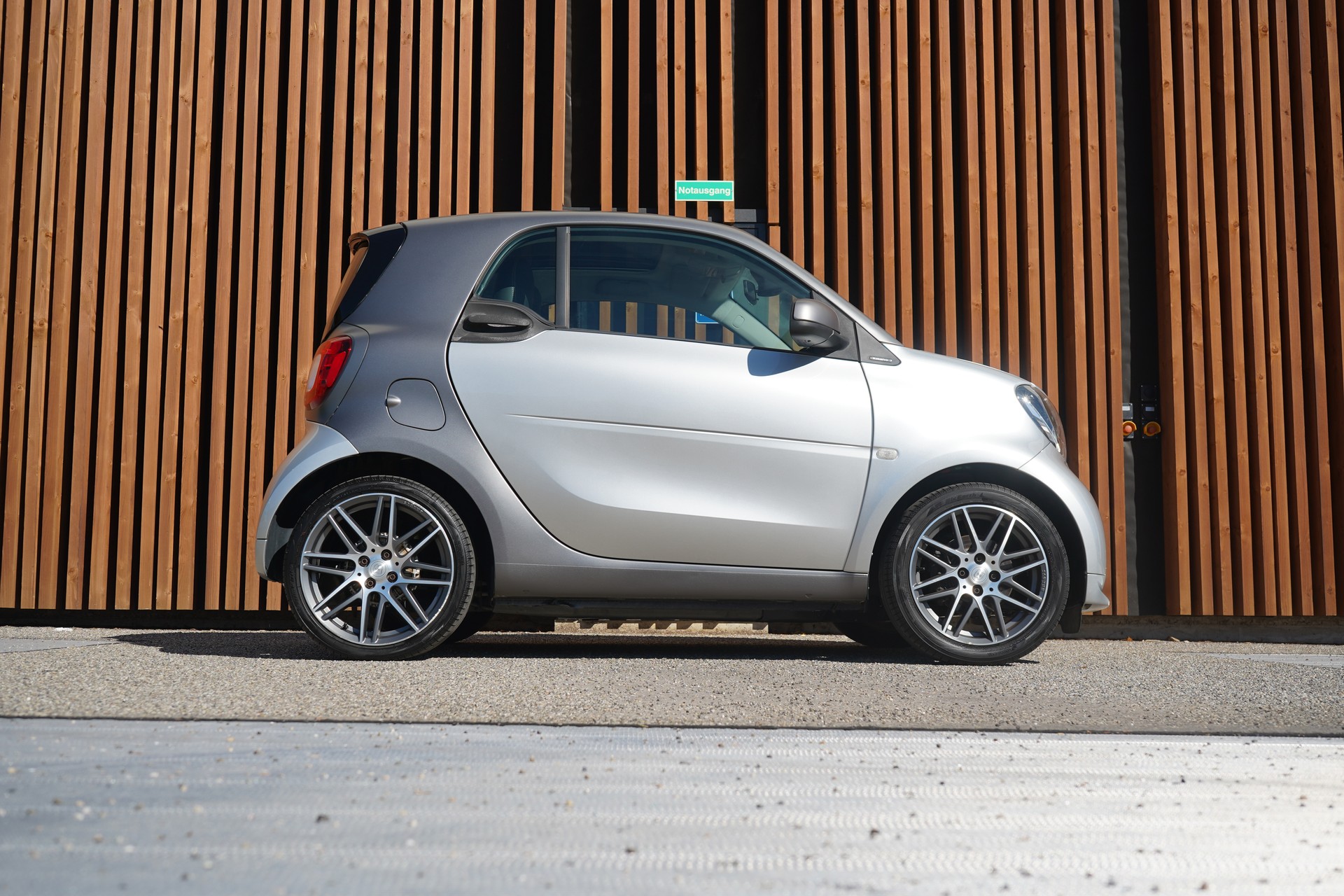 SMART FORTWO BRABUS XCLUSIVE TWINMATIC l 109 PS-image-0