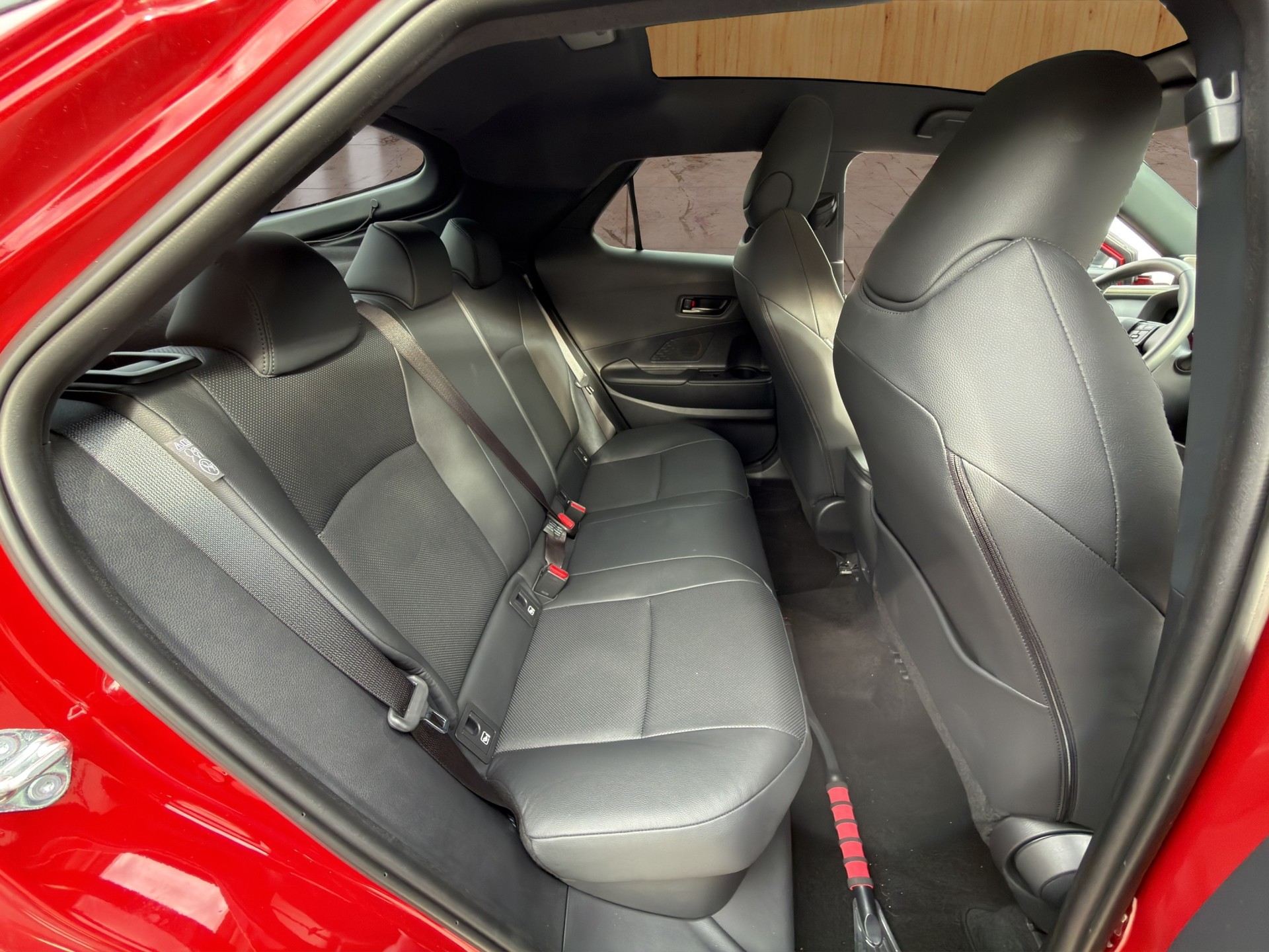 TOYOTA C-HR 2.0 HSD CVT Style 4WD-image-16