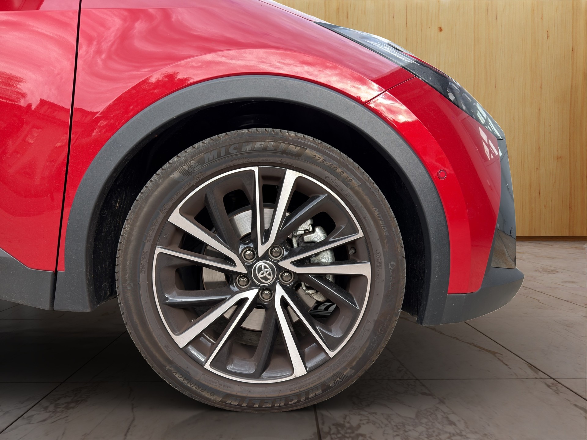 TOYOTA C-HR 2.0 HSD CVT Style 4WD-image-20