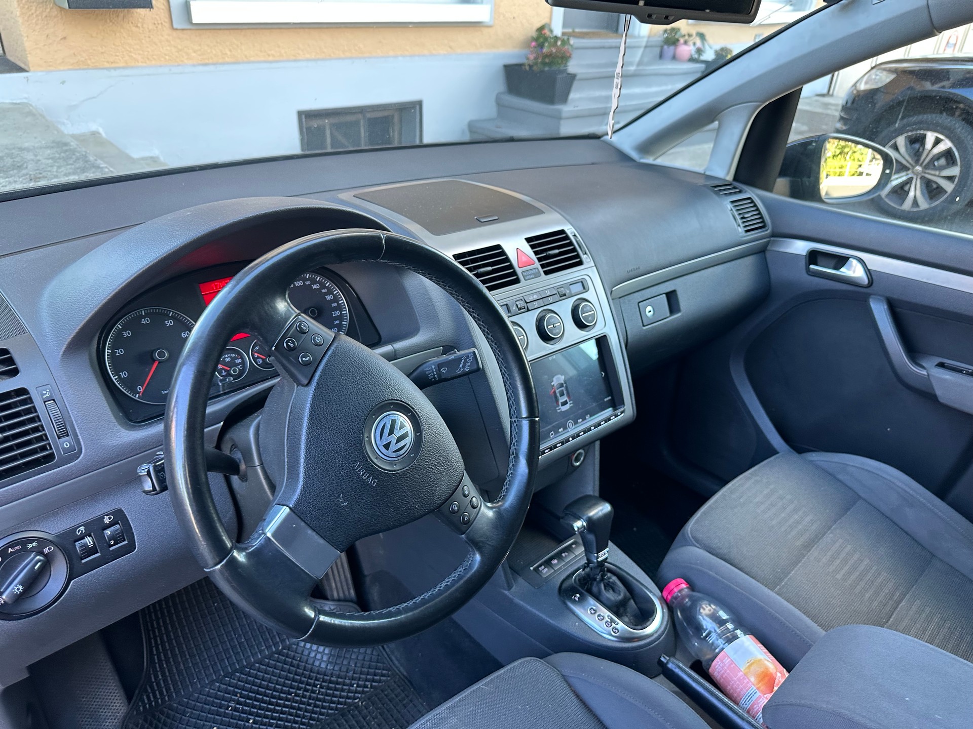 VW Touran 1.4 TSI Highline-image-4