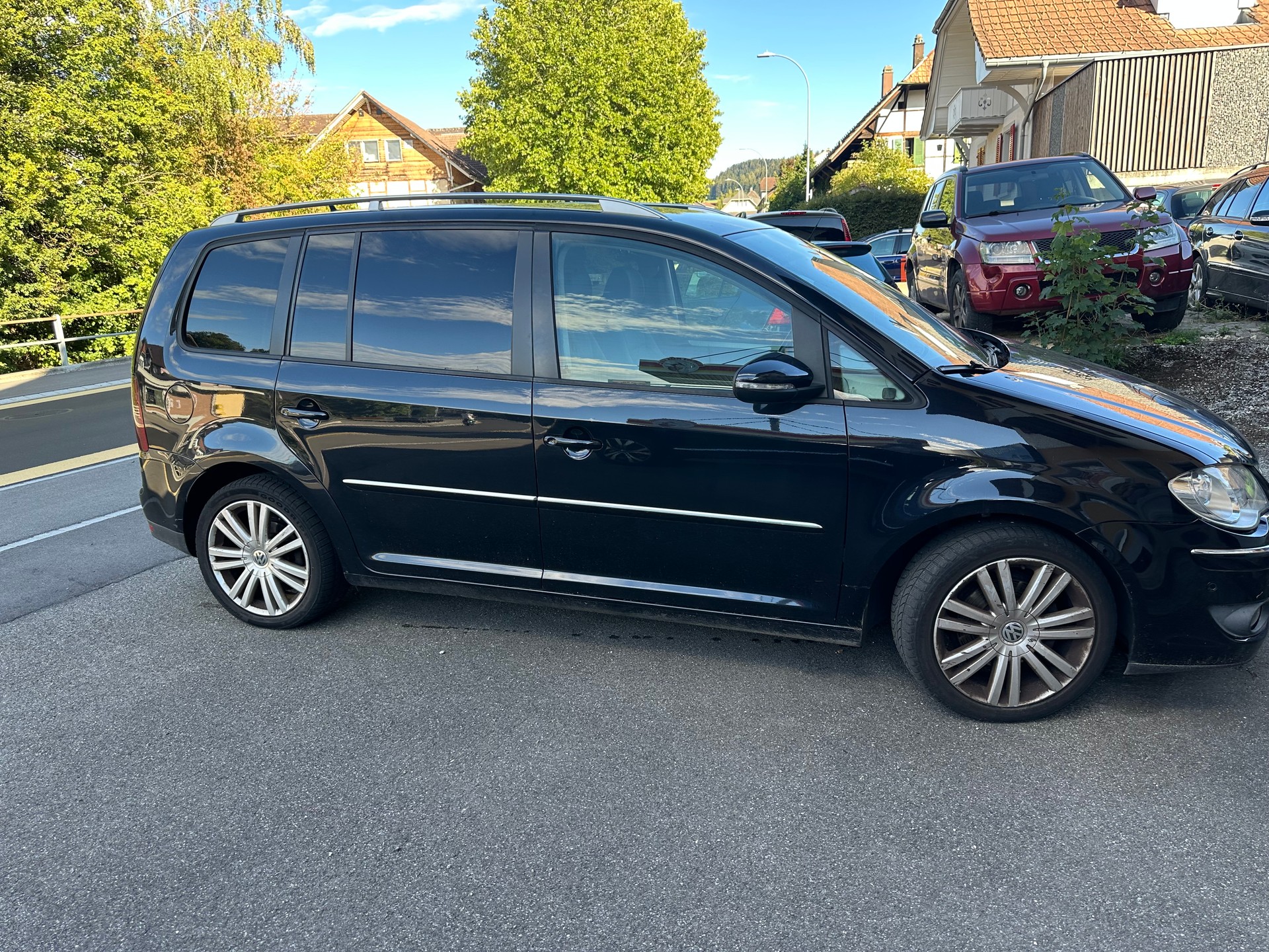 VW Touran 1.4 TSI Highline-image-1