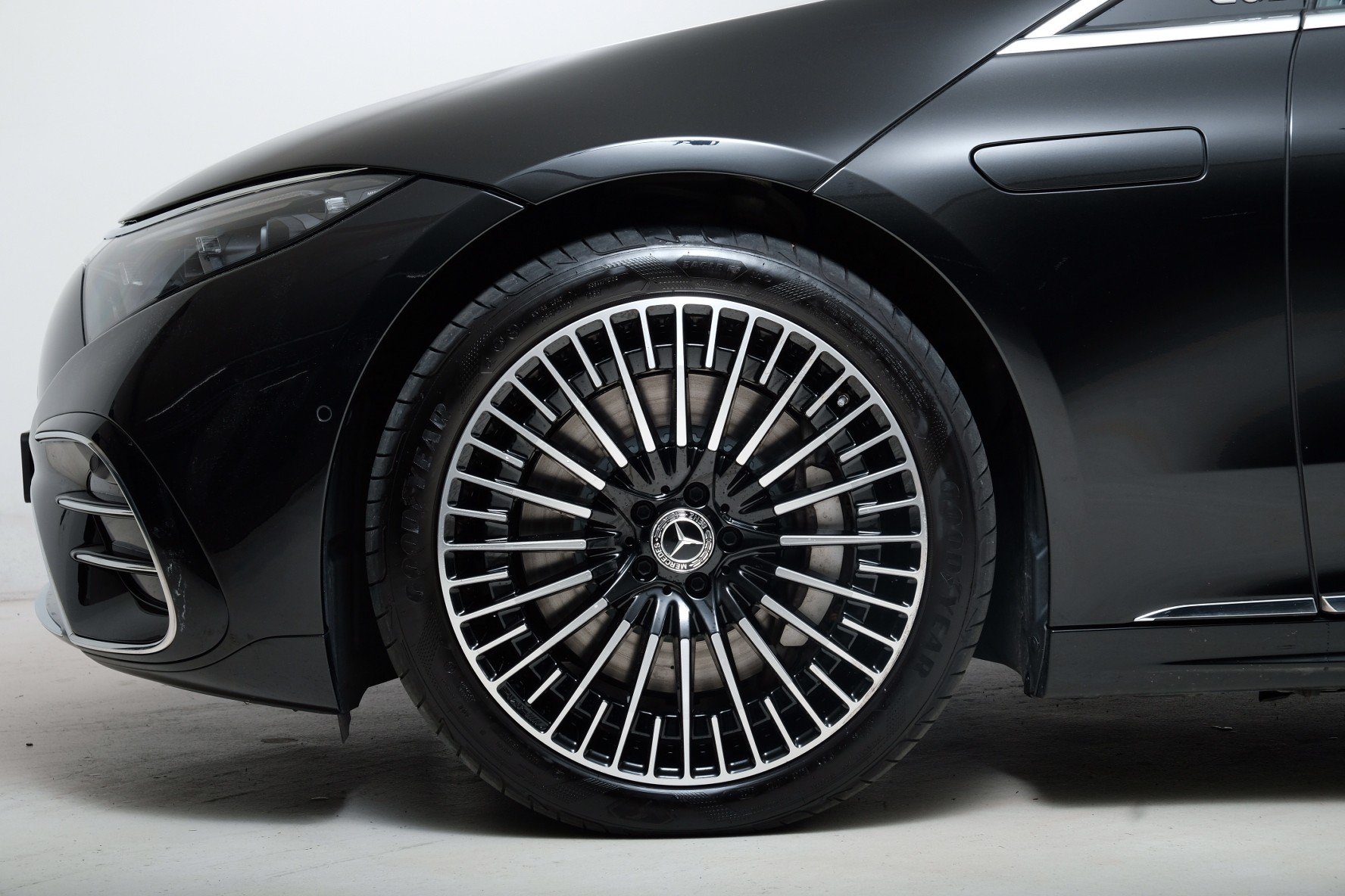 MERCEDES-BENZ EQS 580 4matic V297-image-2