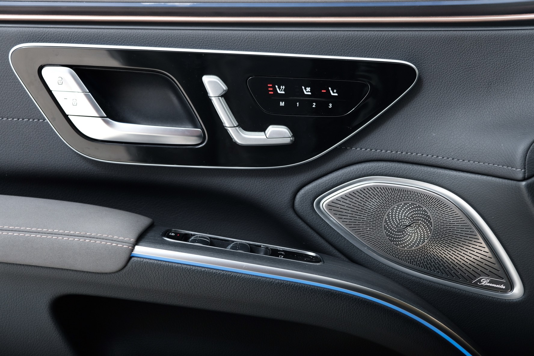 MERCEDES-BENZ EQS 580 4matic V297-image-14