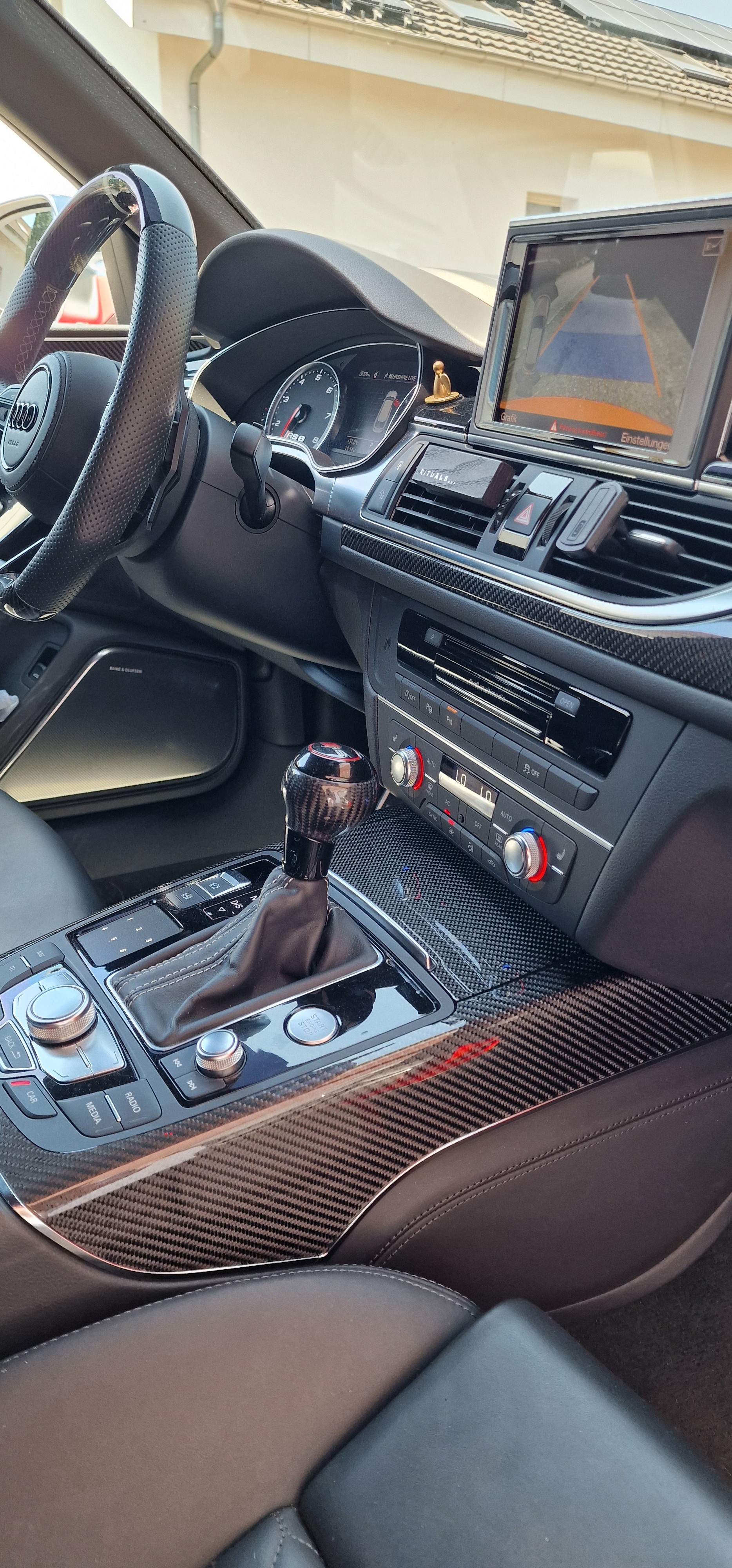 AUDI 4.0 V8 TFSI quattro T-Tronic-image-4