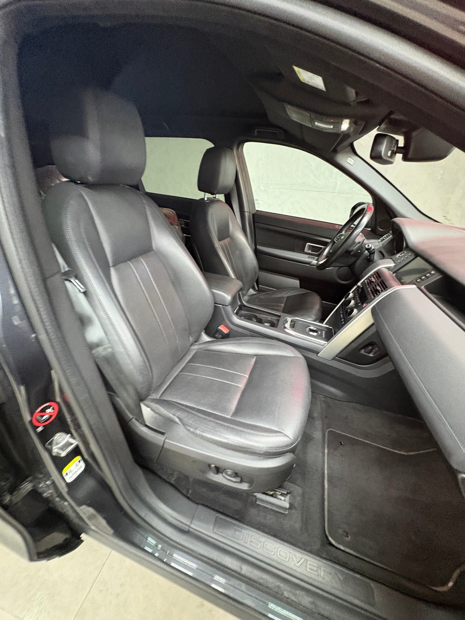 LAND ROVER Discovery Sport 2.0 TD4 HSE Luxury AT9-image-6