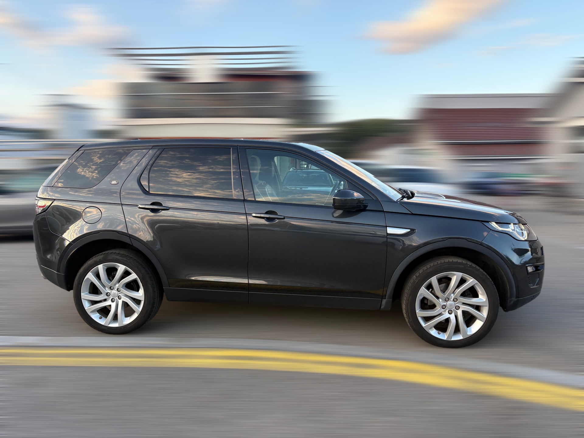 LAND ROVER Discovery Sport 2.0 TD4 HSE Luxury AT9-image-1