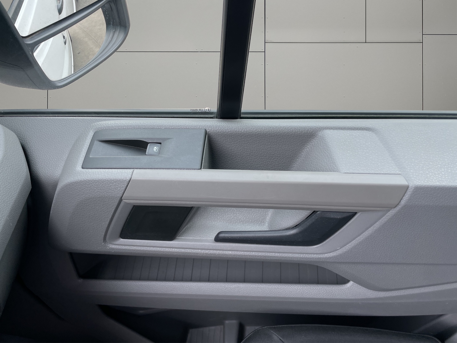 VW Crafter 35 2.0 TDI L4-image-15