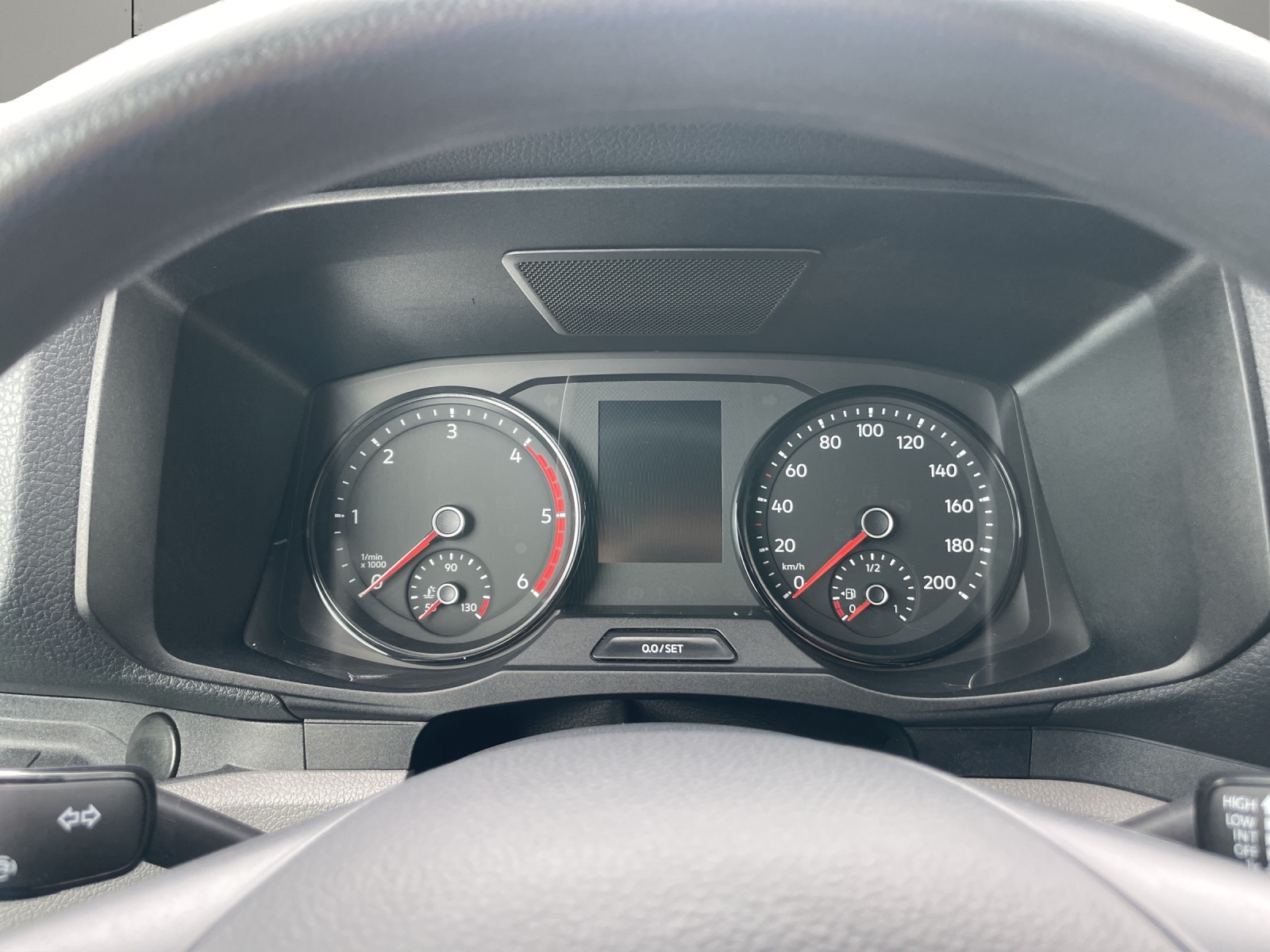 VW Crafter 35 2.0 TDI L4-image-10