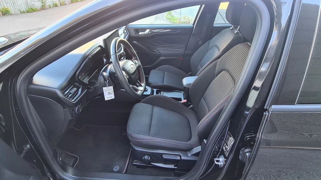 FORD Focus 1.0 MHEV ST-Line X Automat ** Gr-Navi ** RF-Kamera ** Abstandsregelsystem ** Sitzheizung ** Neues Modell 2023 **-image-14