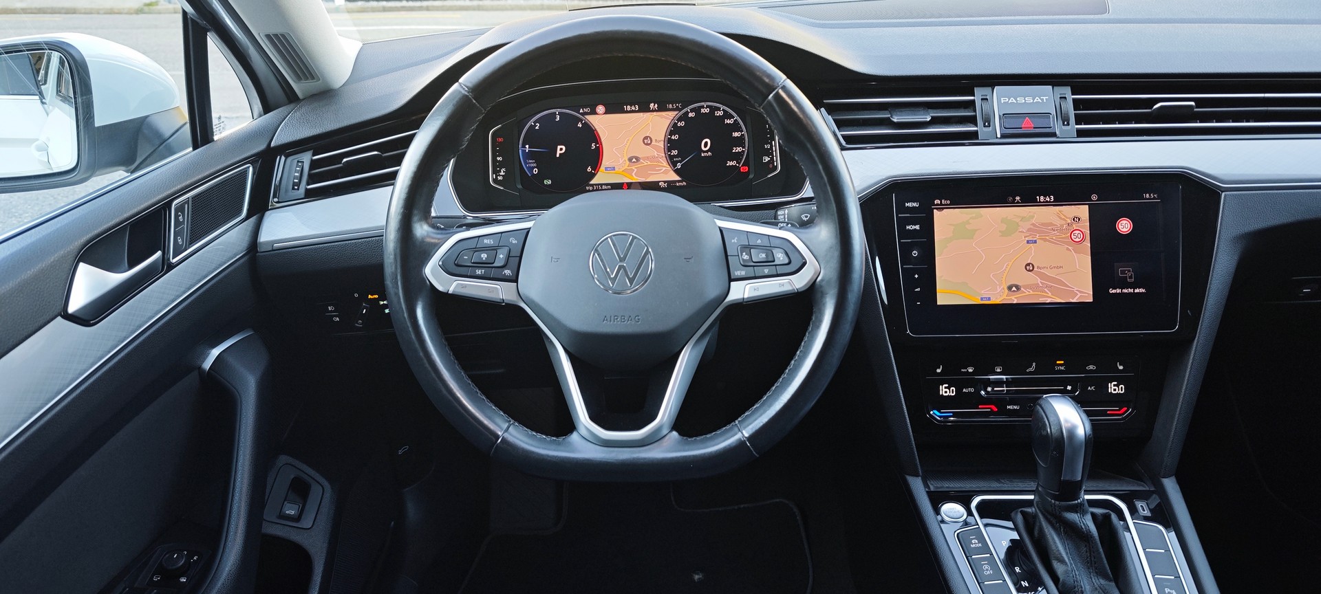 VW Passat 2.0 TDI BMT Business DSG-image-11