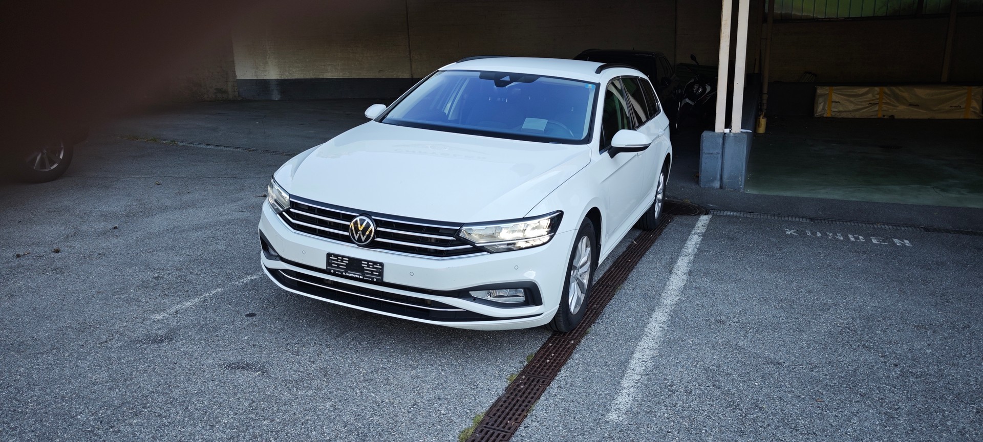VW Passat 2.0 TDI BMT Business DSG-image-0