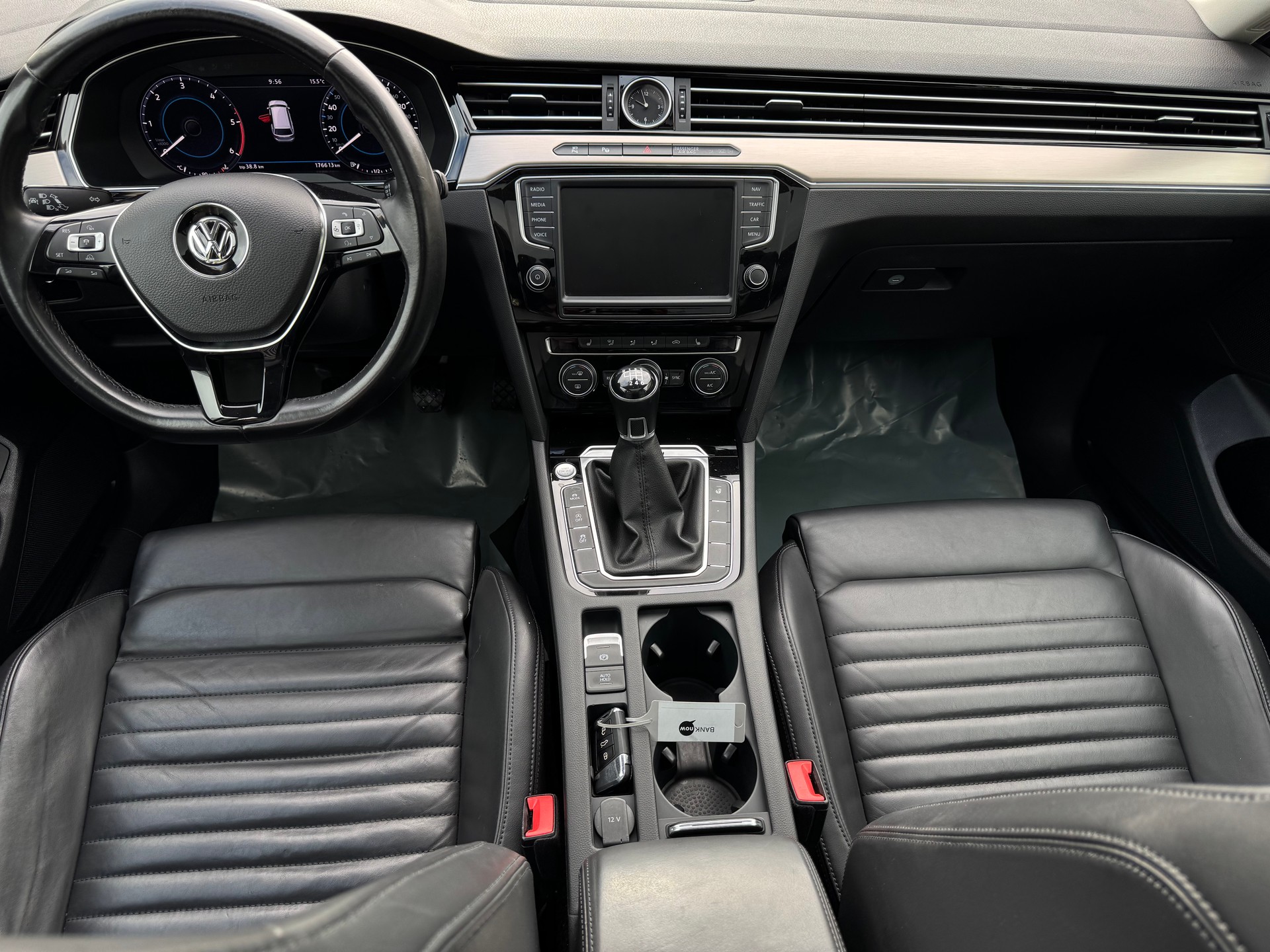 VW Passat Variant 2.0 TDI SCR BMT Highline 4Motion-image-11