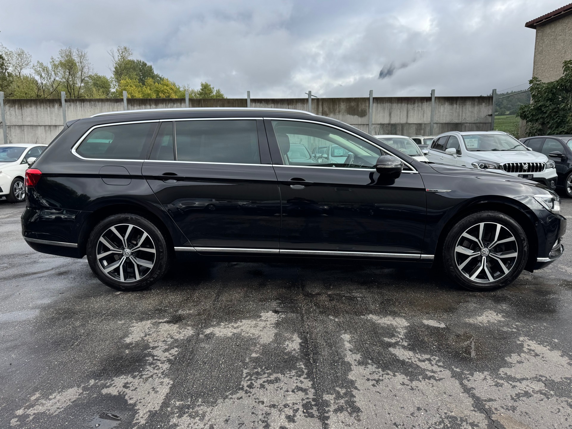 VW Passat Variant 2.0 TDI SCR BMT Highline 4Motion-image-2