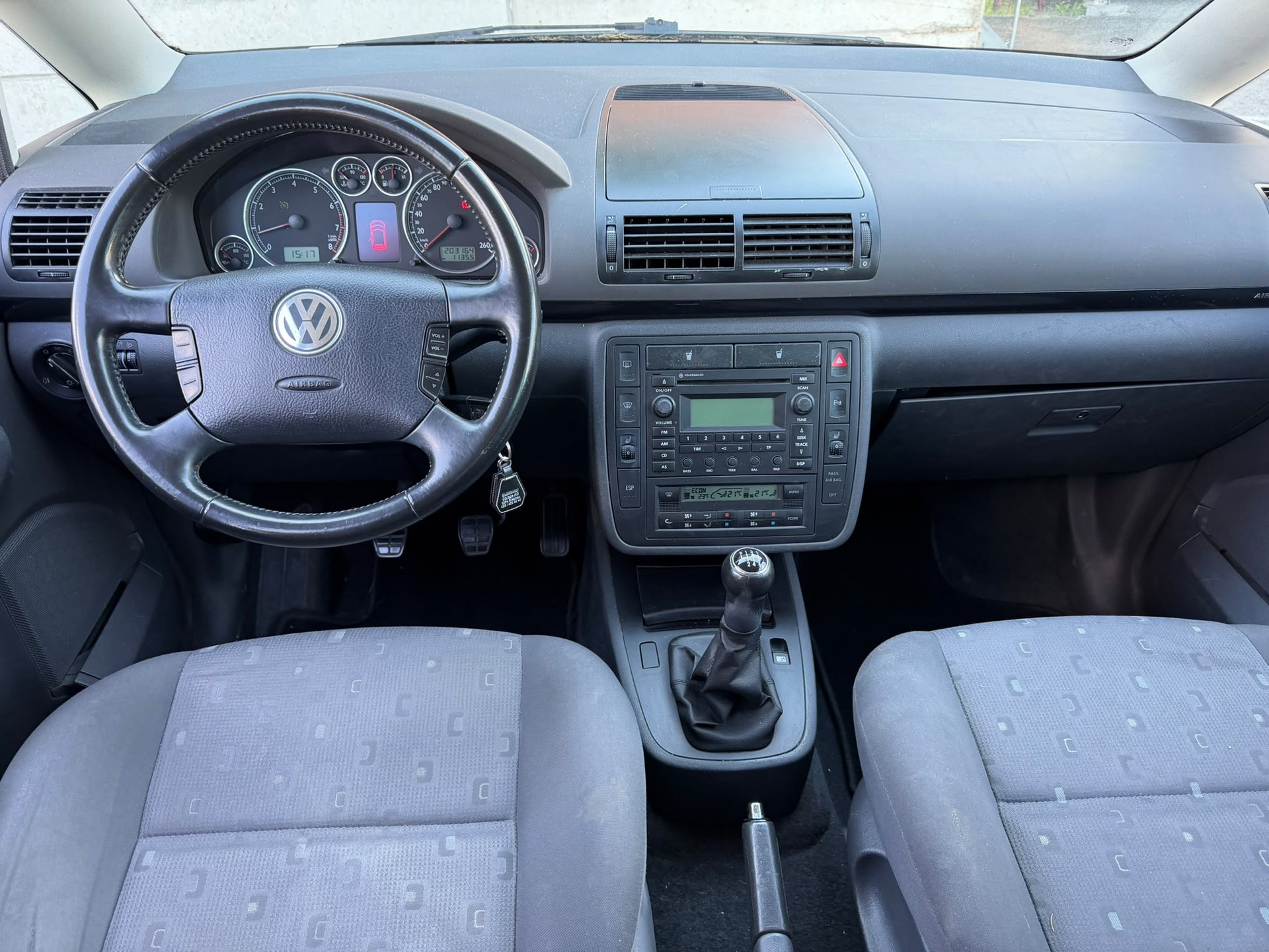 VW Sharan 1.8 T-image-4