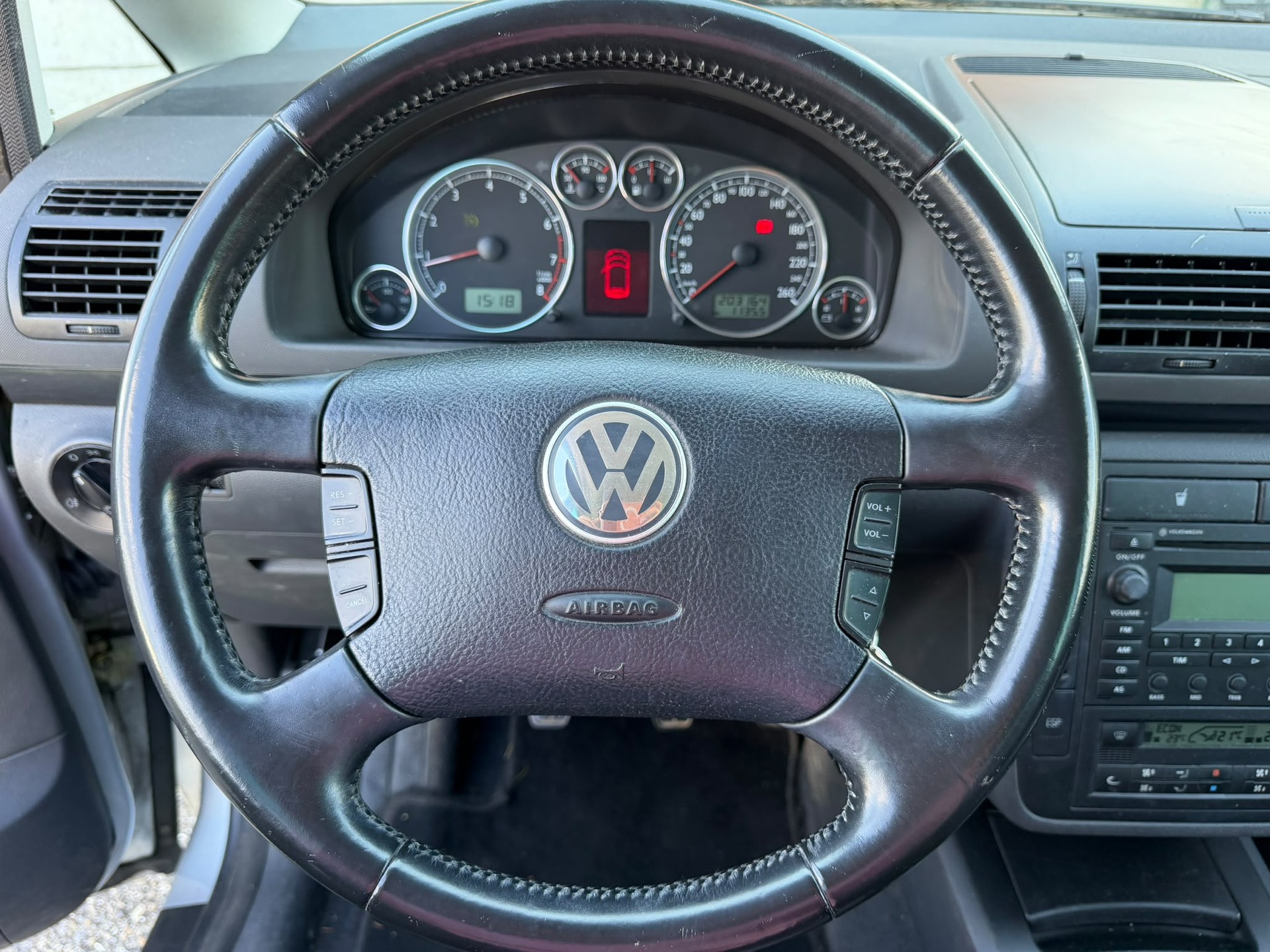 VW Sharan 1.8 T-image-3
