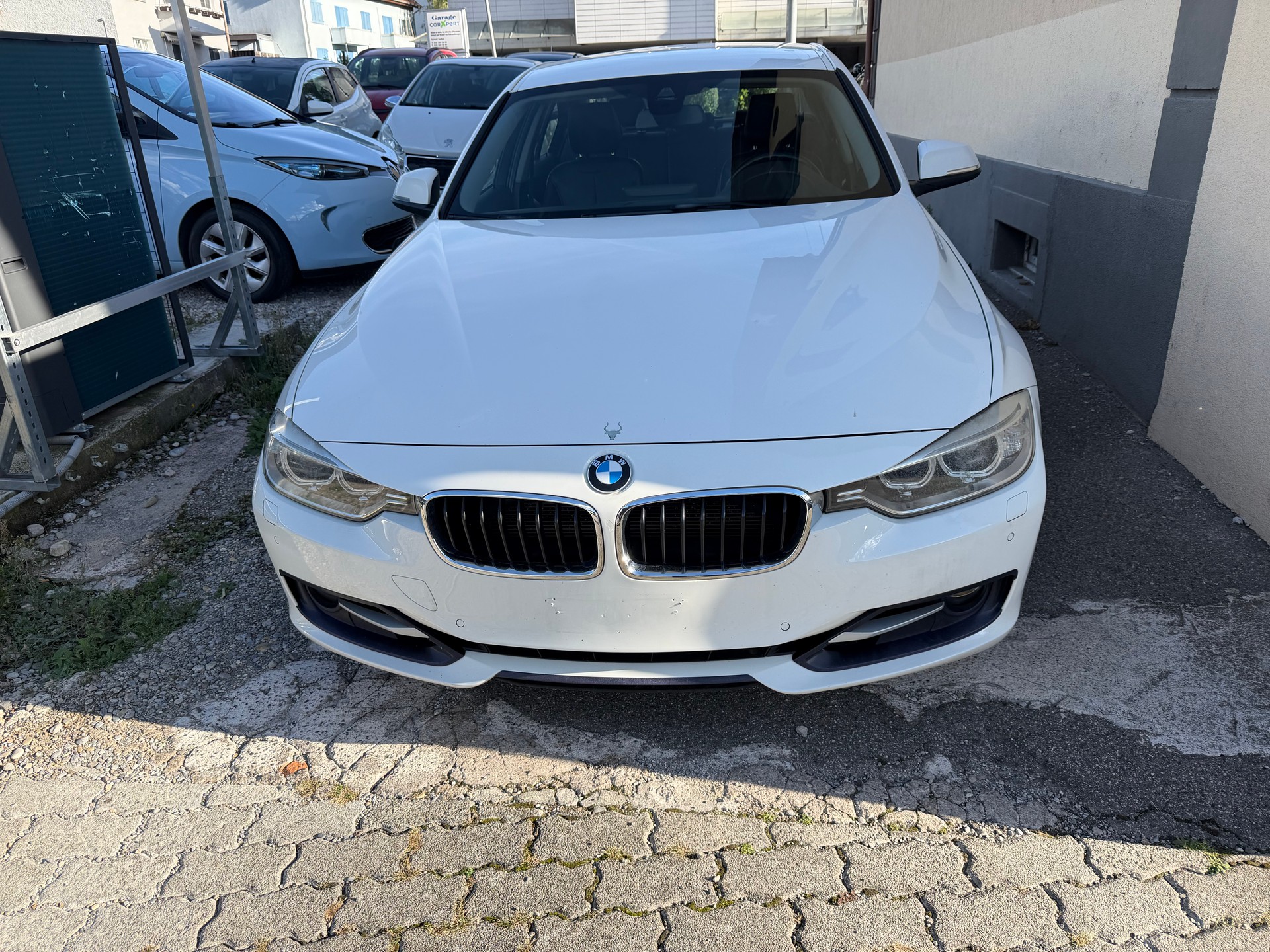 BMW 328i Sport Line Steptronic-image-0