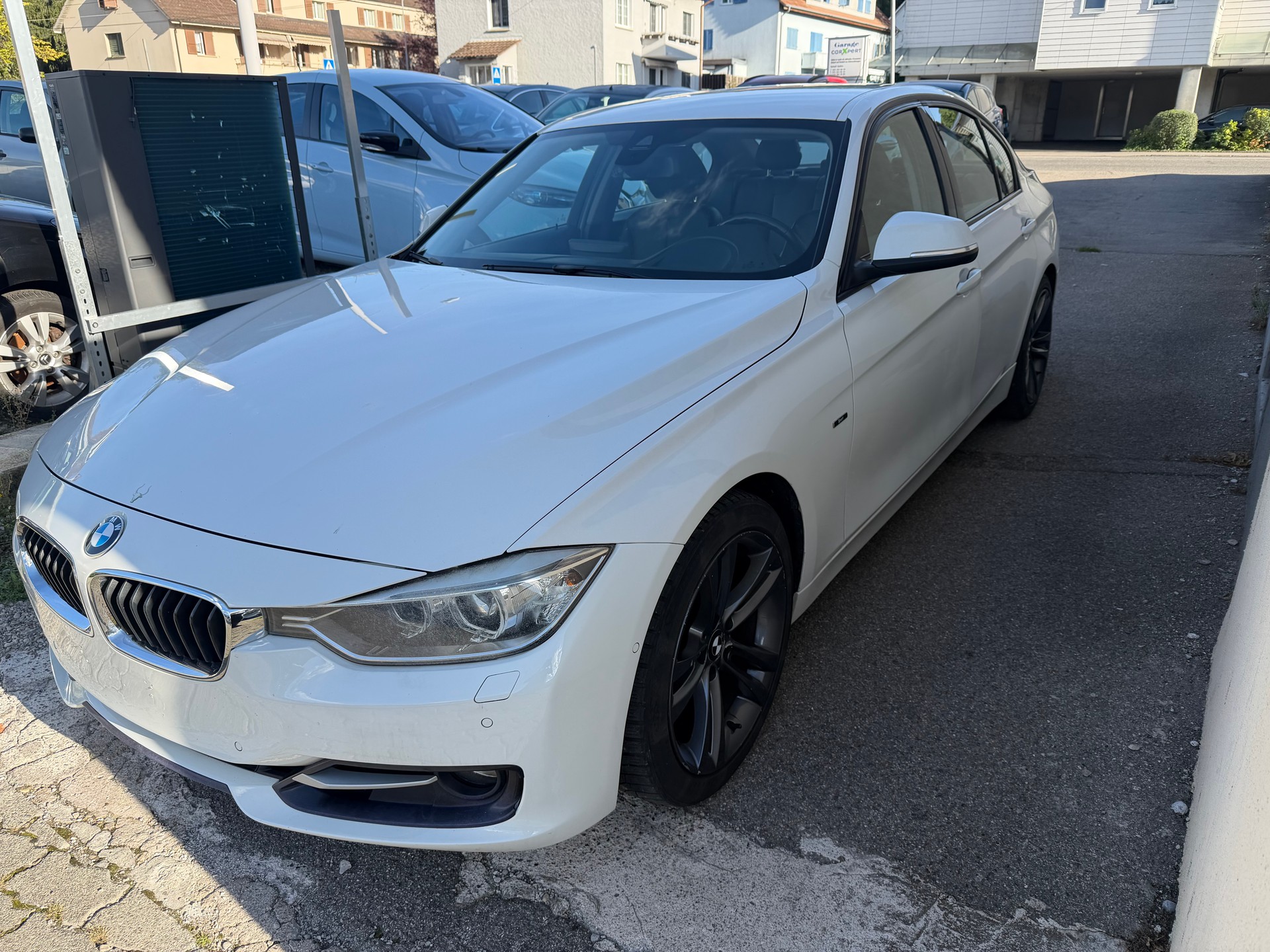 BMW 328i Sport Line Steptronic-image-2