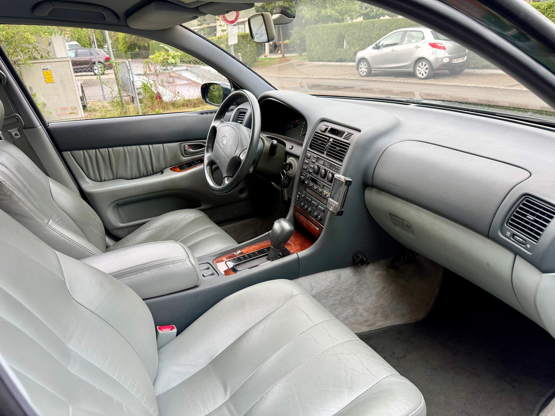 LEXUS GS 300 Automatic-image-11