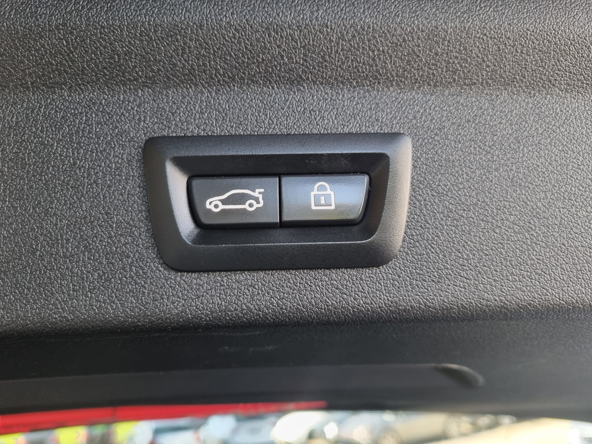 BMW 120d xDrive Steptronic M Sport-image-10