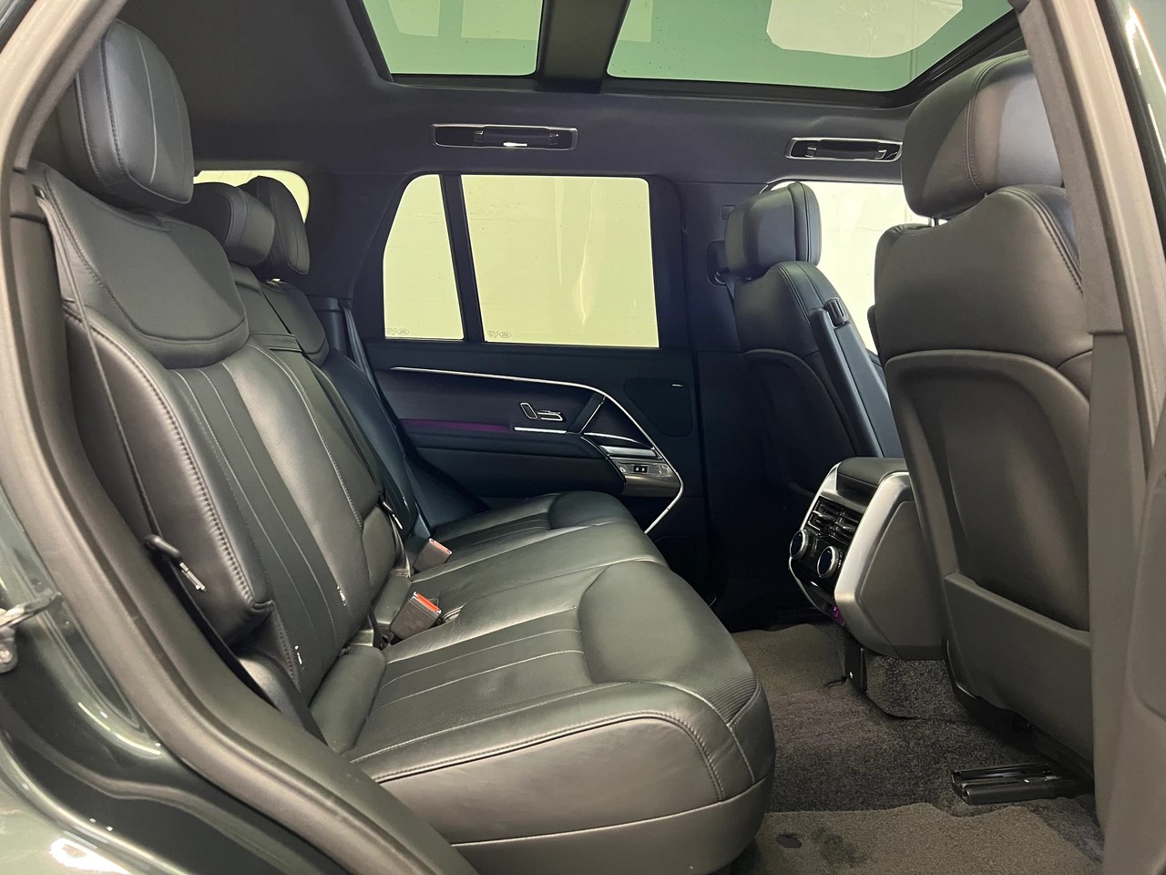 LAND ROVER 3.0 D I6 350 HSE-image-5