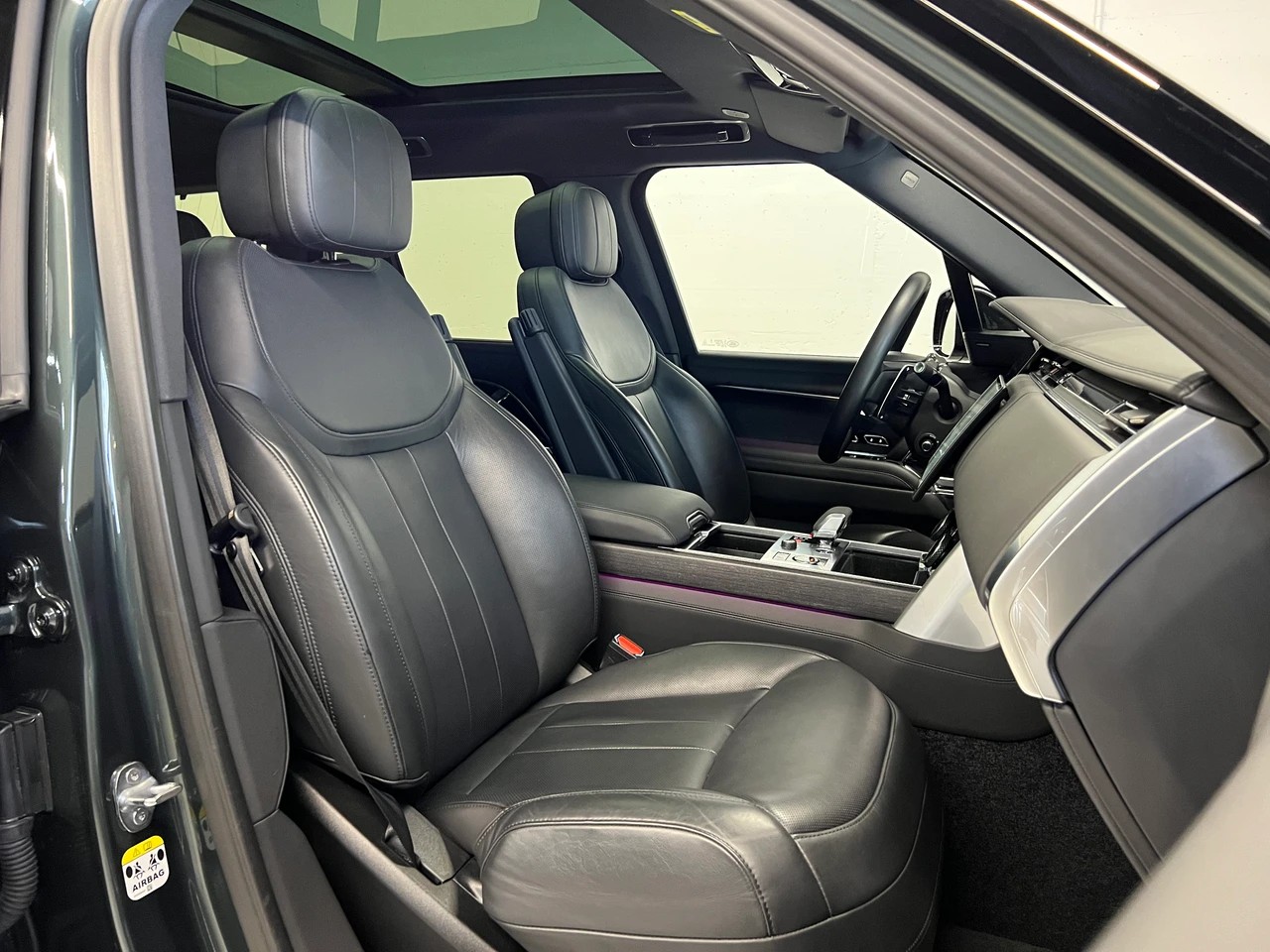 LAND ROVER 3.0 D I6 350 HSE-image-4