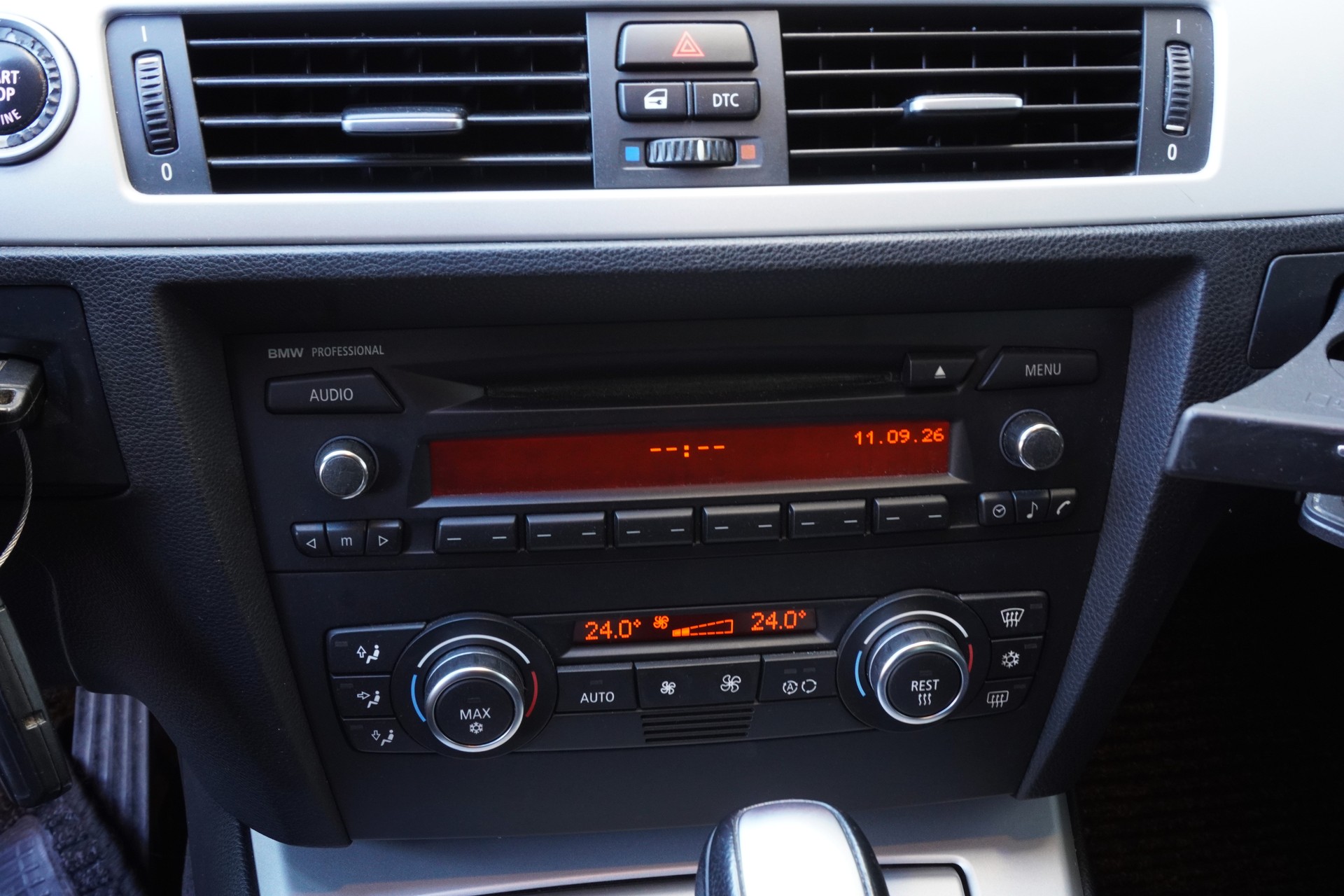 BMW 320d Touring Steptronic-image-11