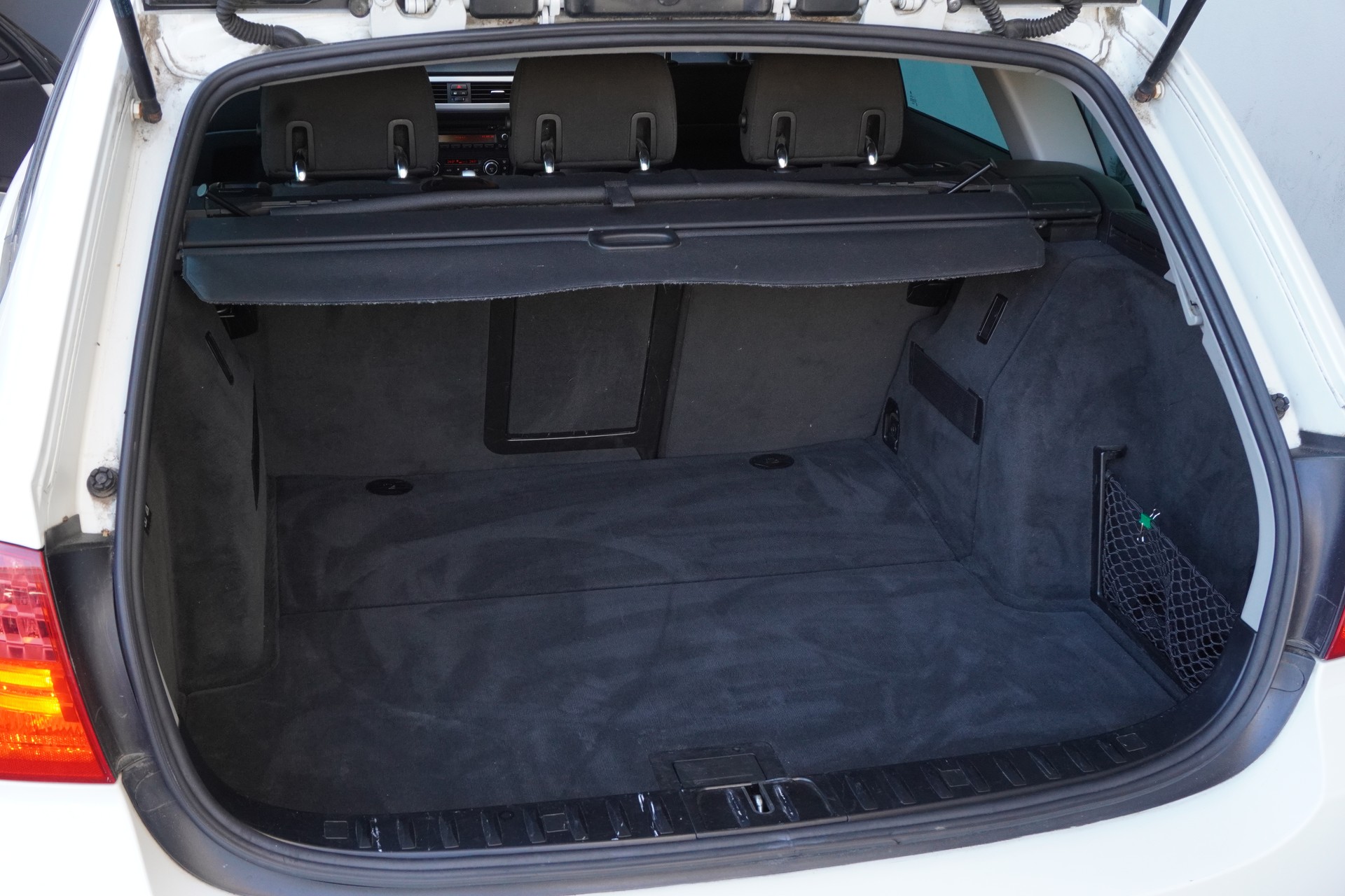 BMW 320d Touring Steptronic-image-15