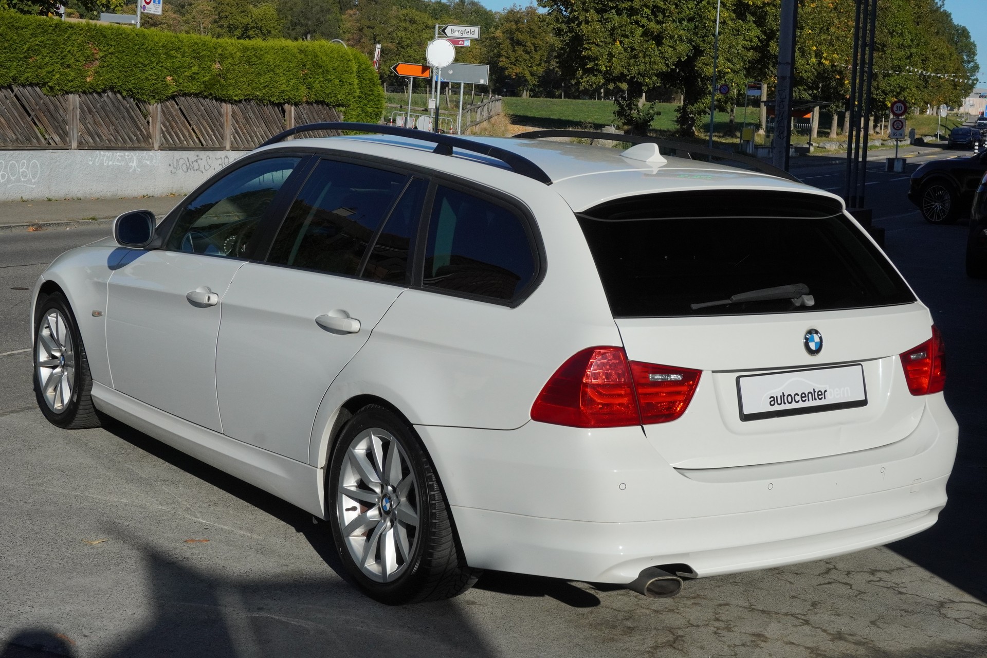 BMW 320d Touring Steptronic-image-6