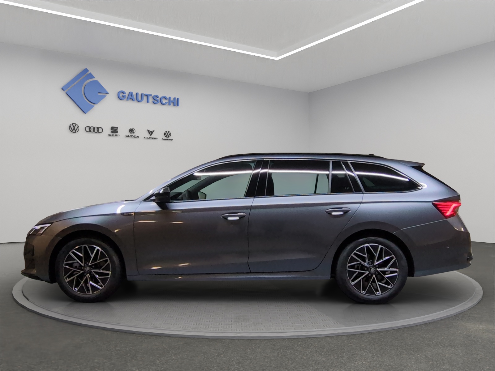 SKODA Octavia Combi 2.0 TSI DSG Dynamic 4x4-image-1