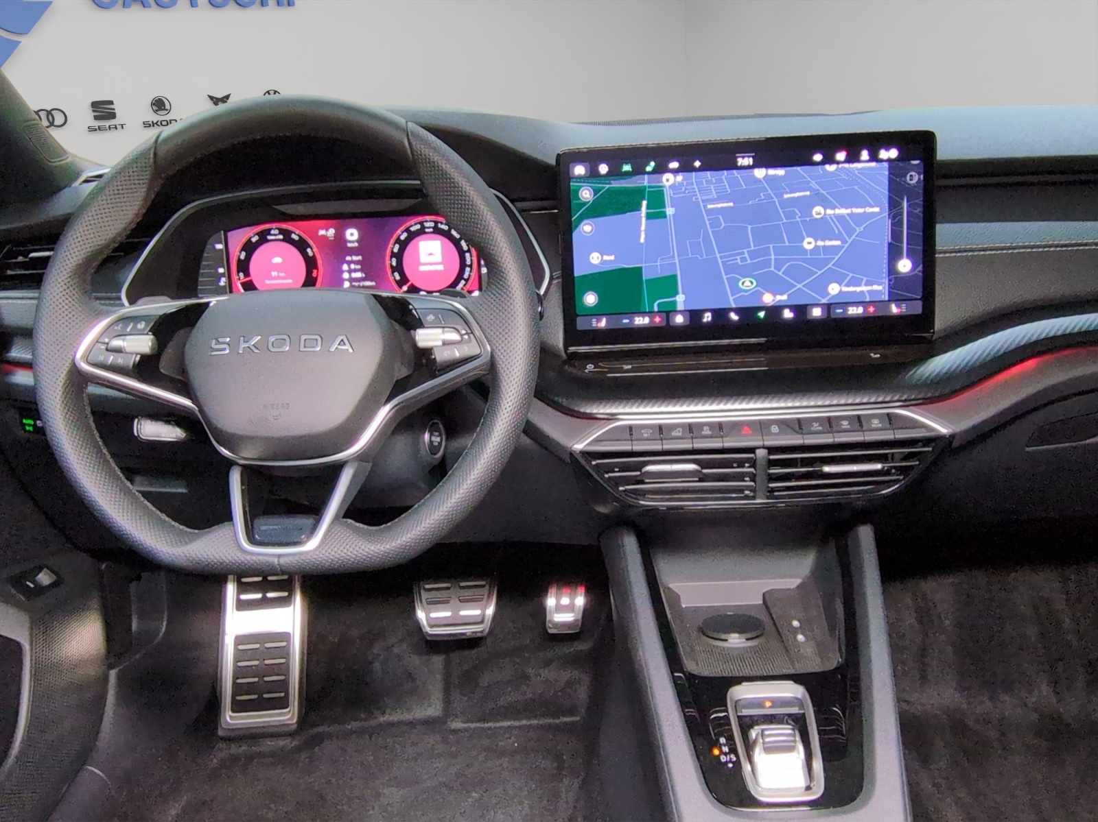 SKODA Octavia Combi 2.0 TSI DSG Dynamic 4x4-image-6