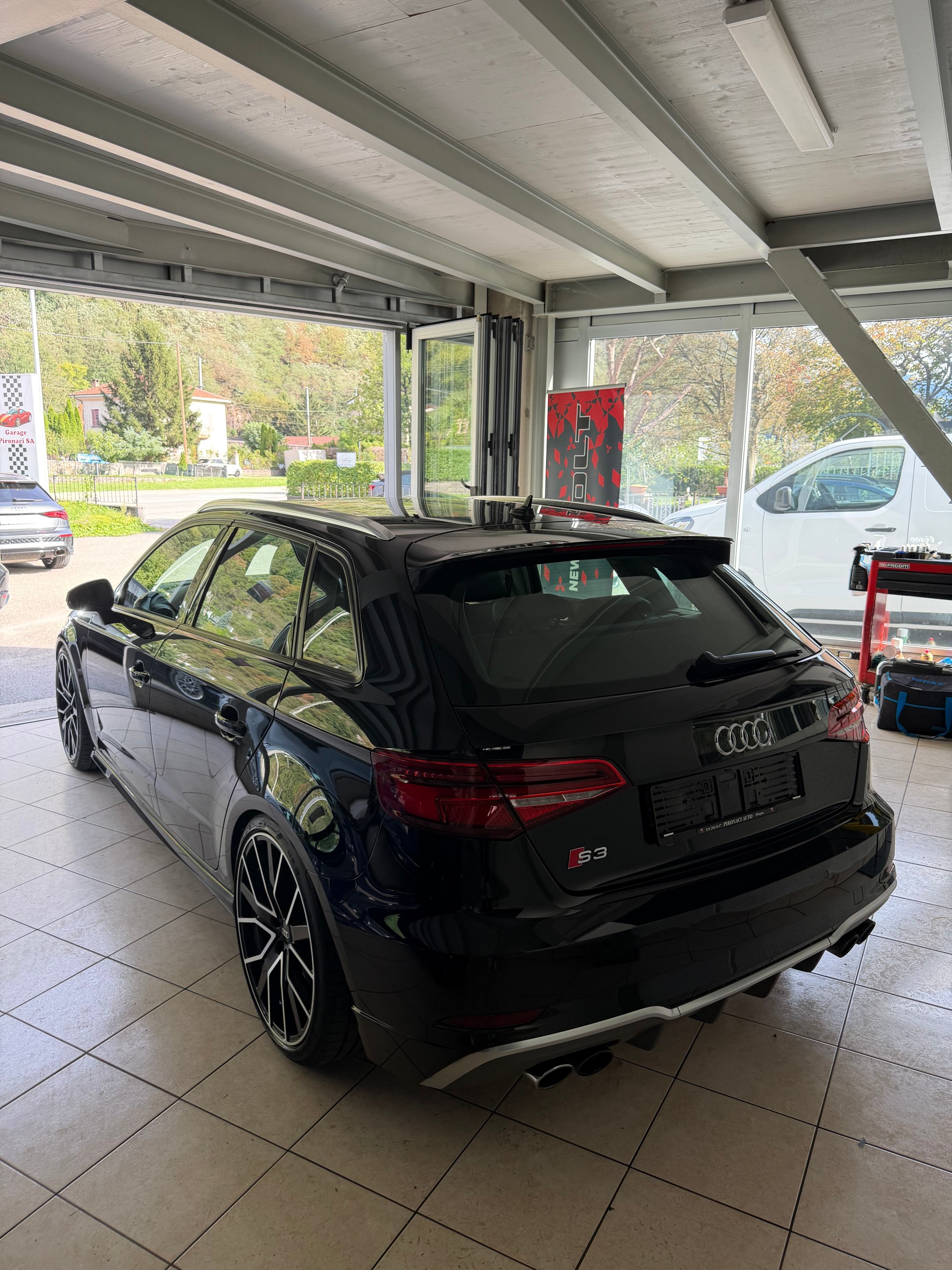 AUDI S3 Sportback 2.0 TFSI quattro S-tronic-image-4
