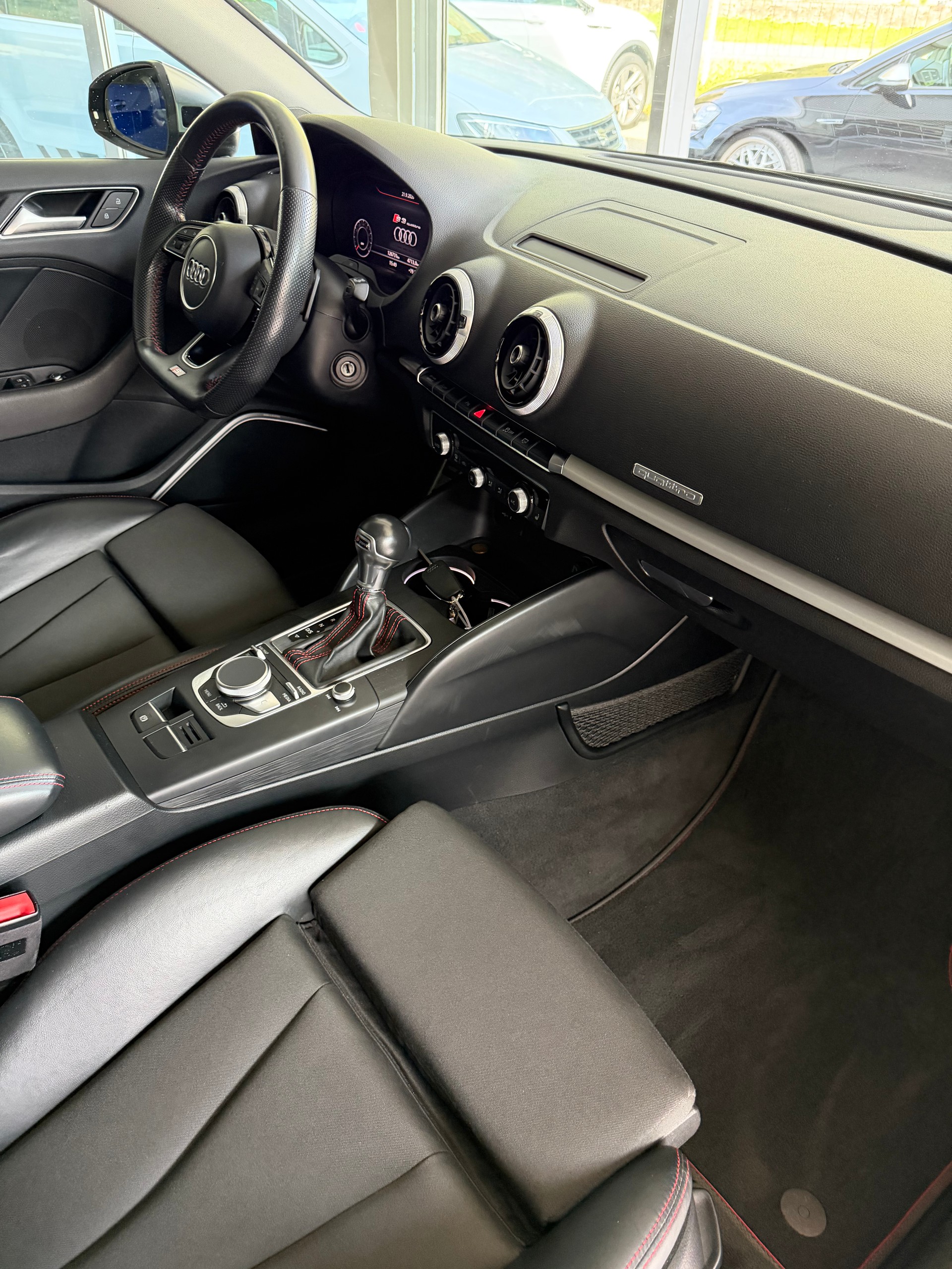 AUDI S3 Sportback 2.0 TFSI quattro S-tronic-image-11