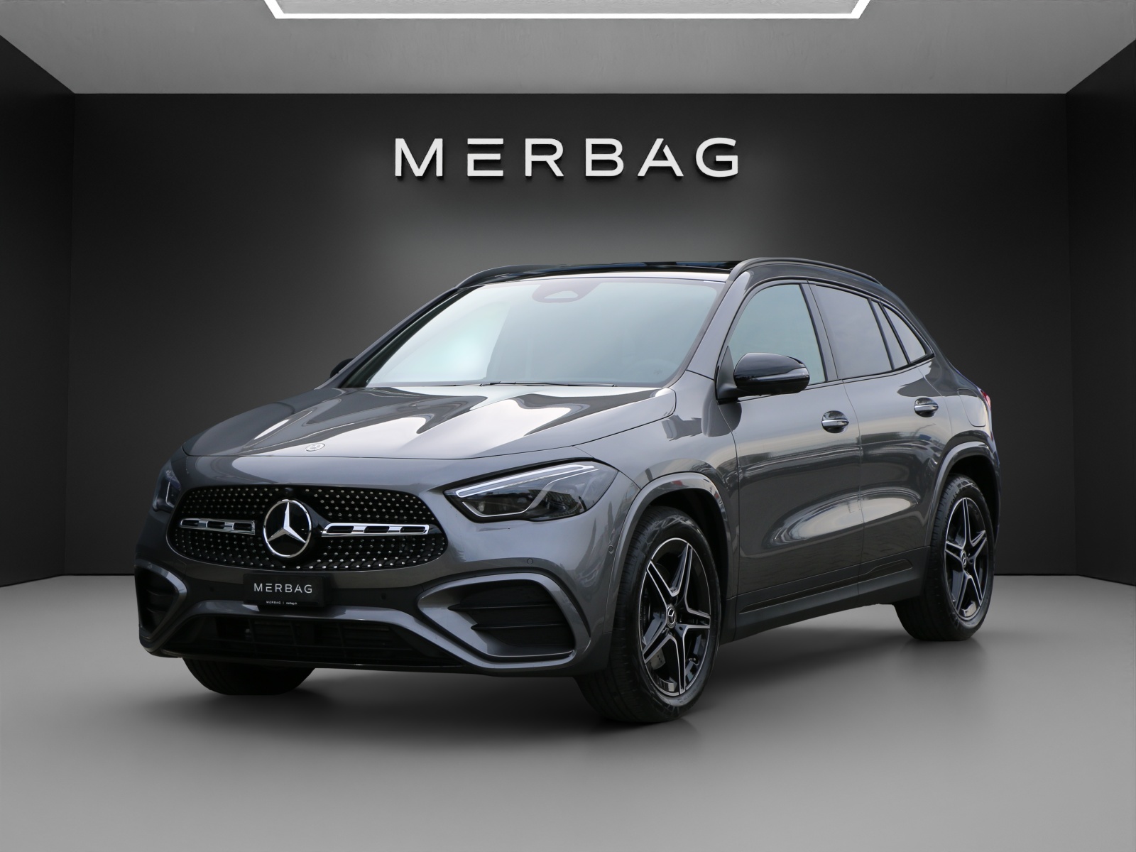 MERCEDES-BENZ GLA 250 4MATIC Swiss Star