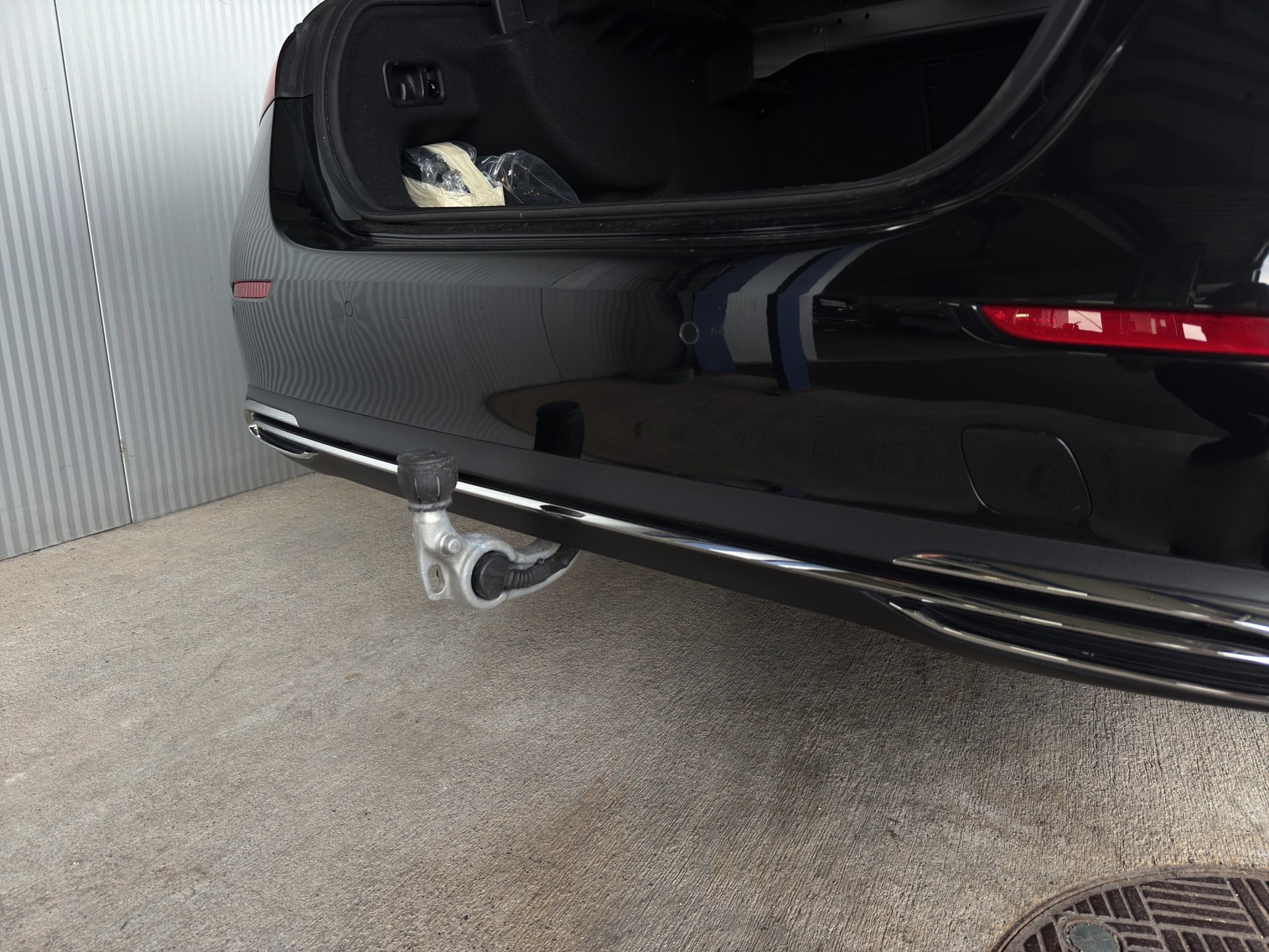 MERCEDES-BENZ E 220 d 4Matic 9G-Tronic-image-5
