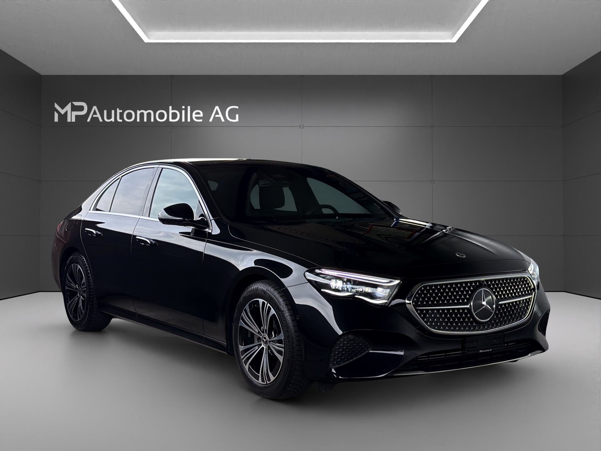 MERCEDES-BENZ E 220 d 4Matic 9G-Tronic-image-1