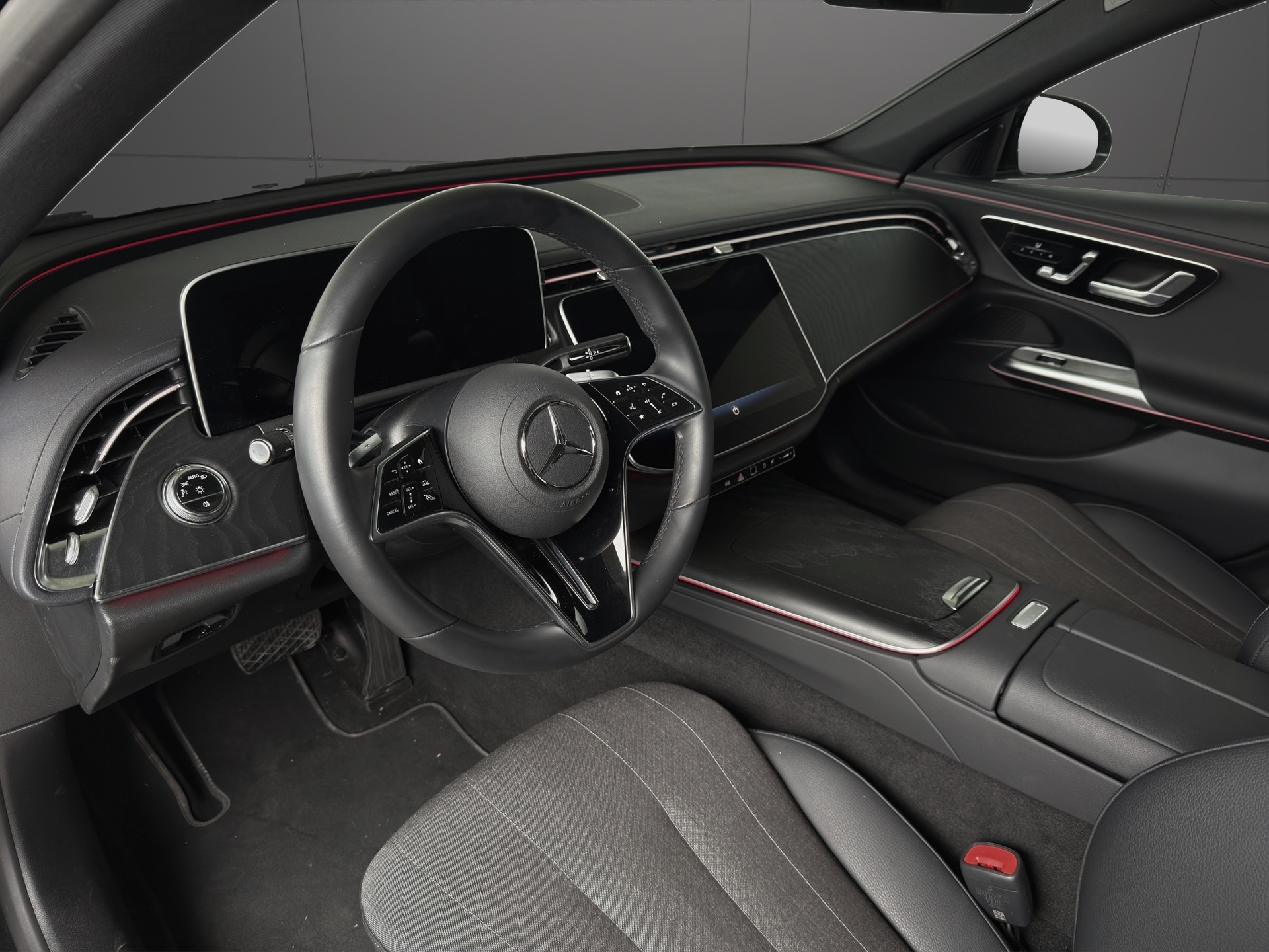 MERCEDES-BENZ E 220 d 4Matic 9G-Tronic-image-7