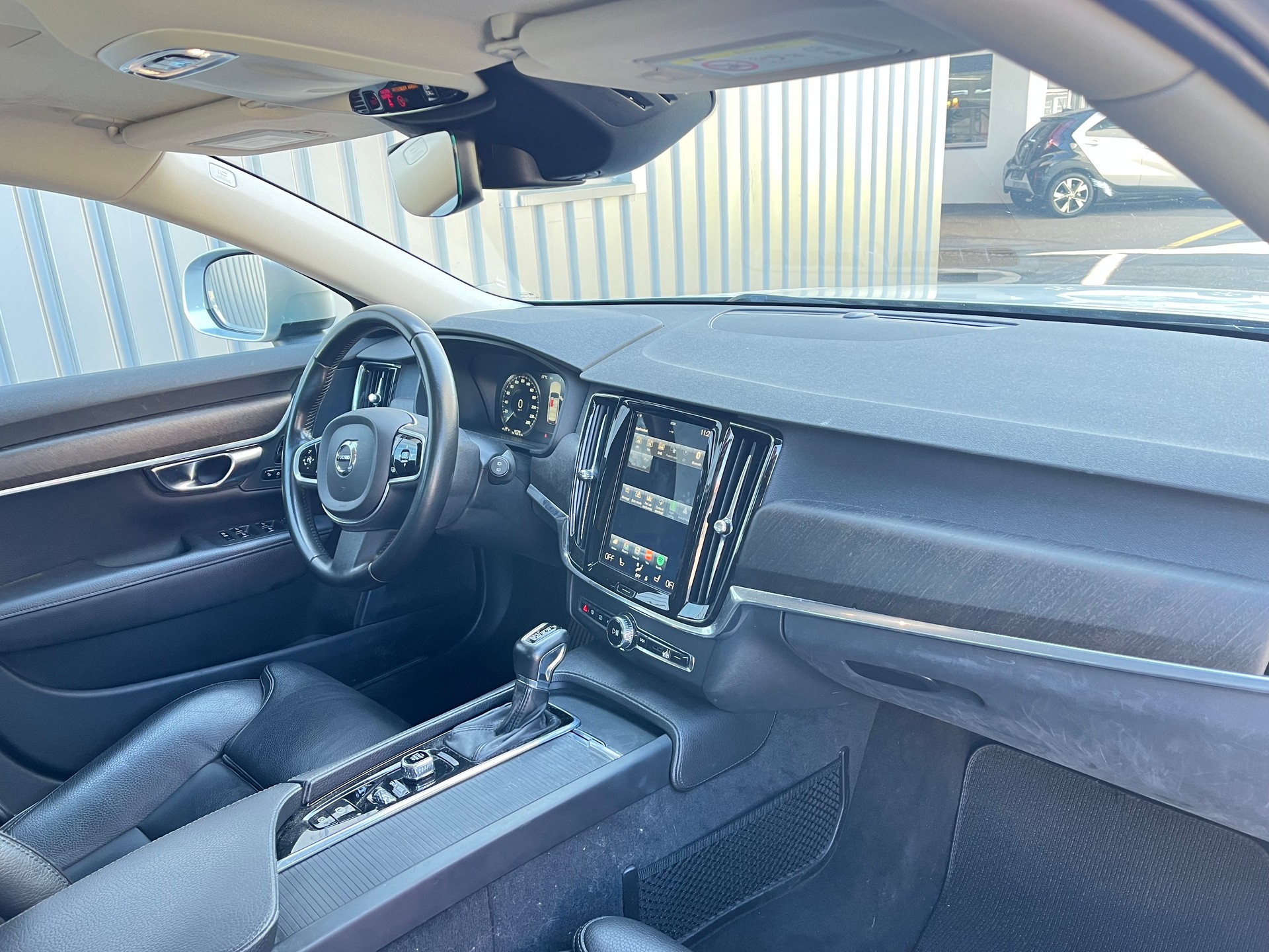 VOLVO V90 Cross Country D4 Pro AWD Geartronic-image-6