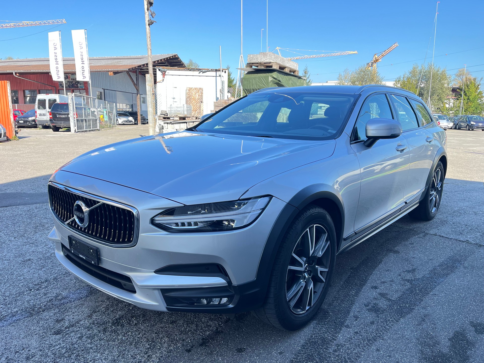 VOLVO V90 Cross Country D4 Pro AWD Geartronic-image-1