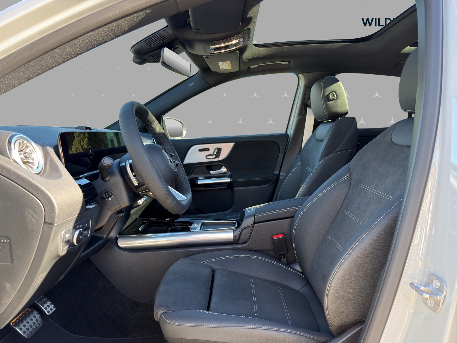 MERCEDES-BENZ GLA 220d 4Matic 8G-DCT-image-7