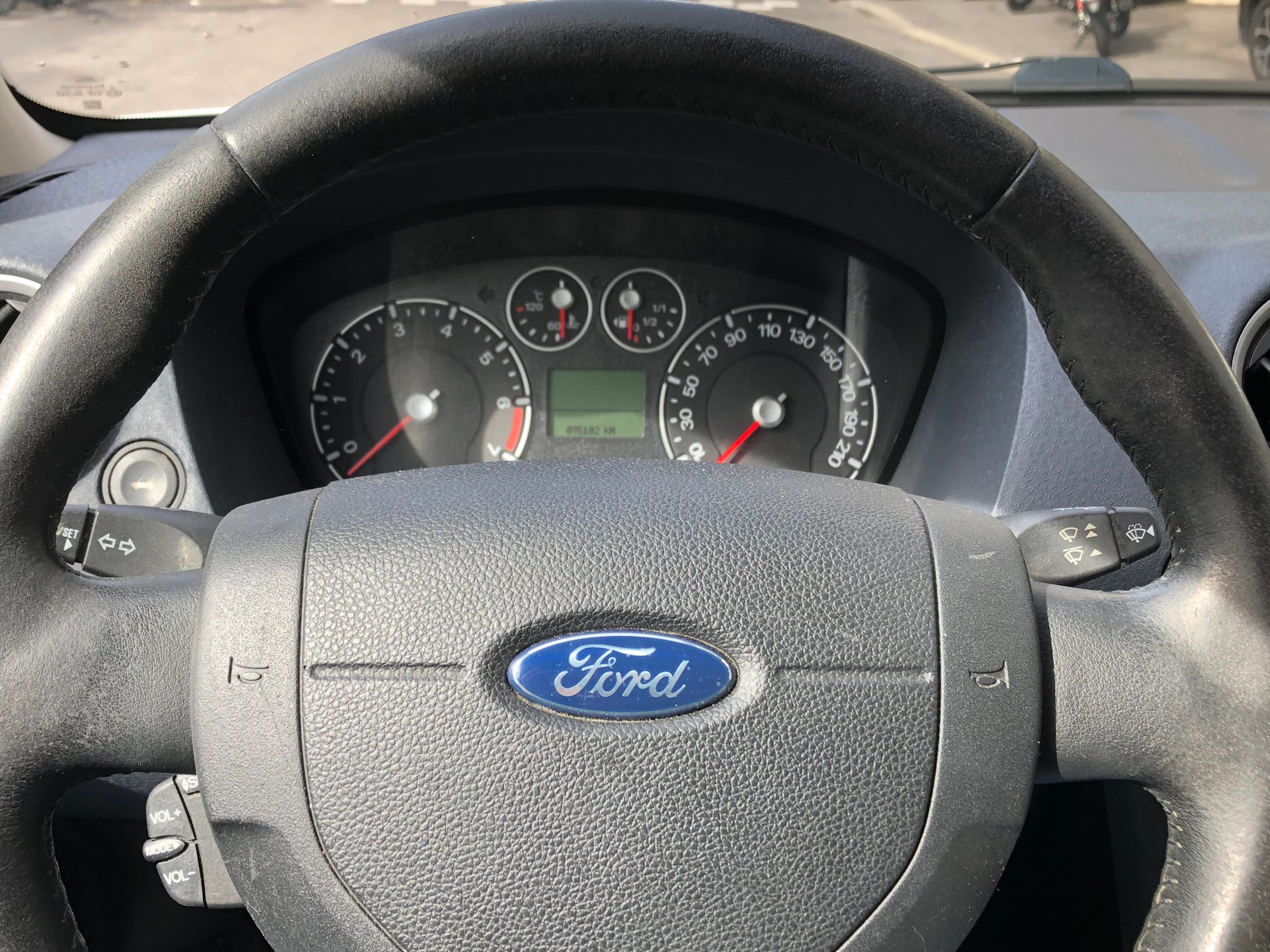 FORD Fusion 1.6 16V Plus-image-9