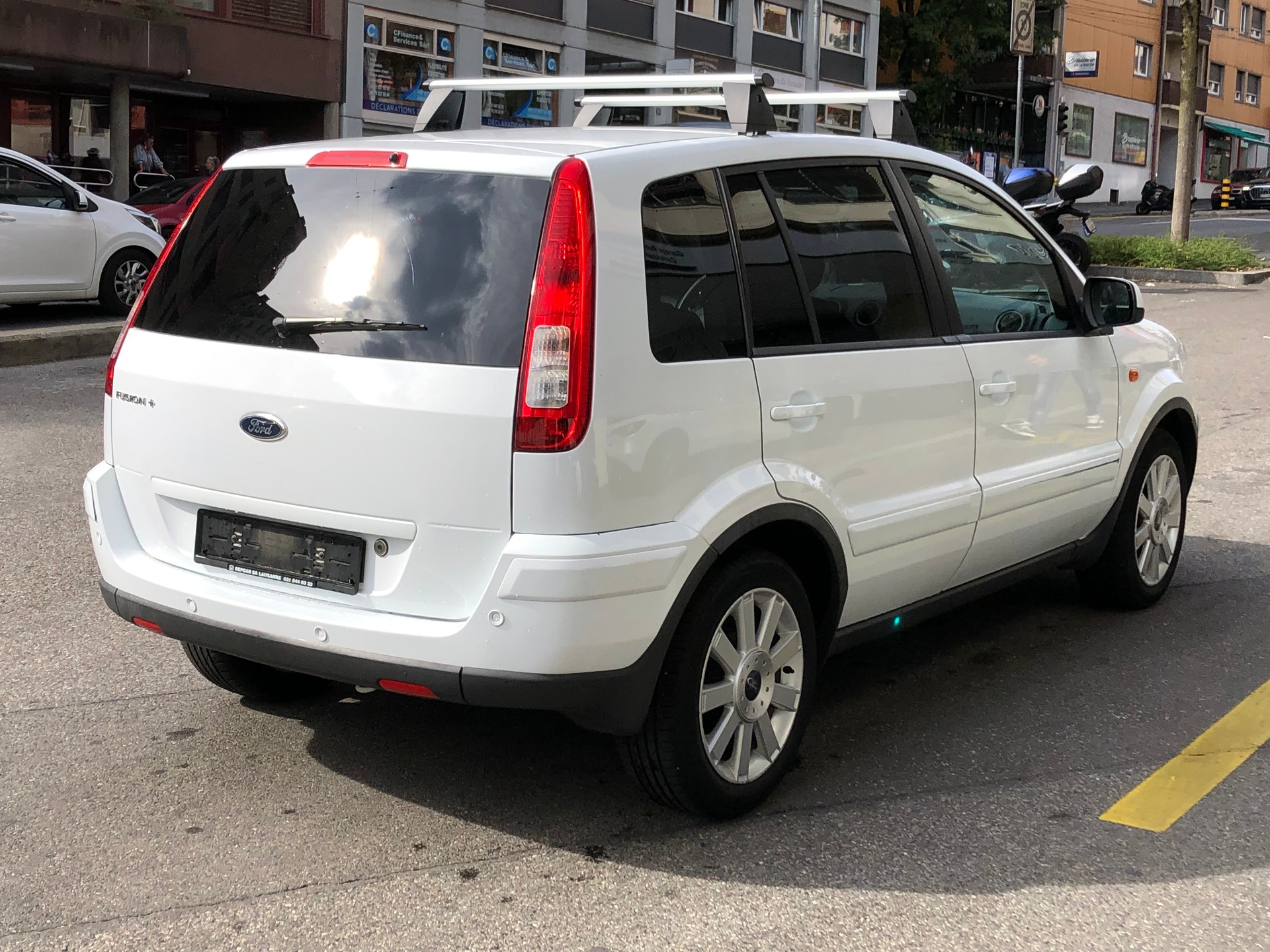 FORD Fusion 1.6 16V Plus-image-3