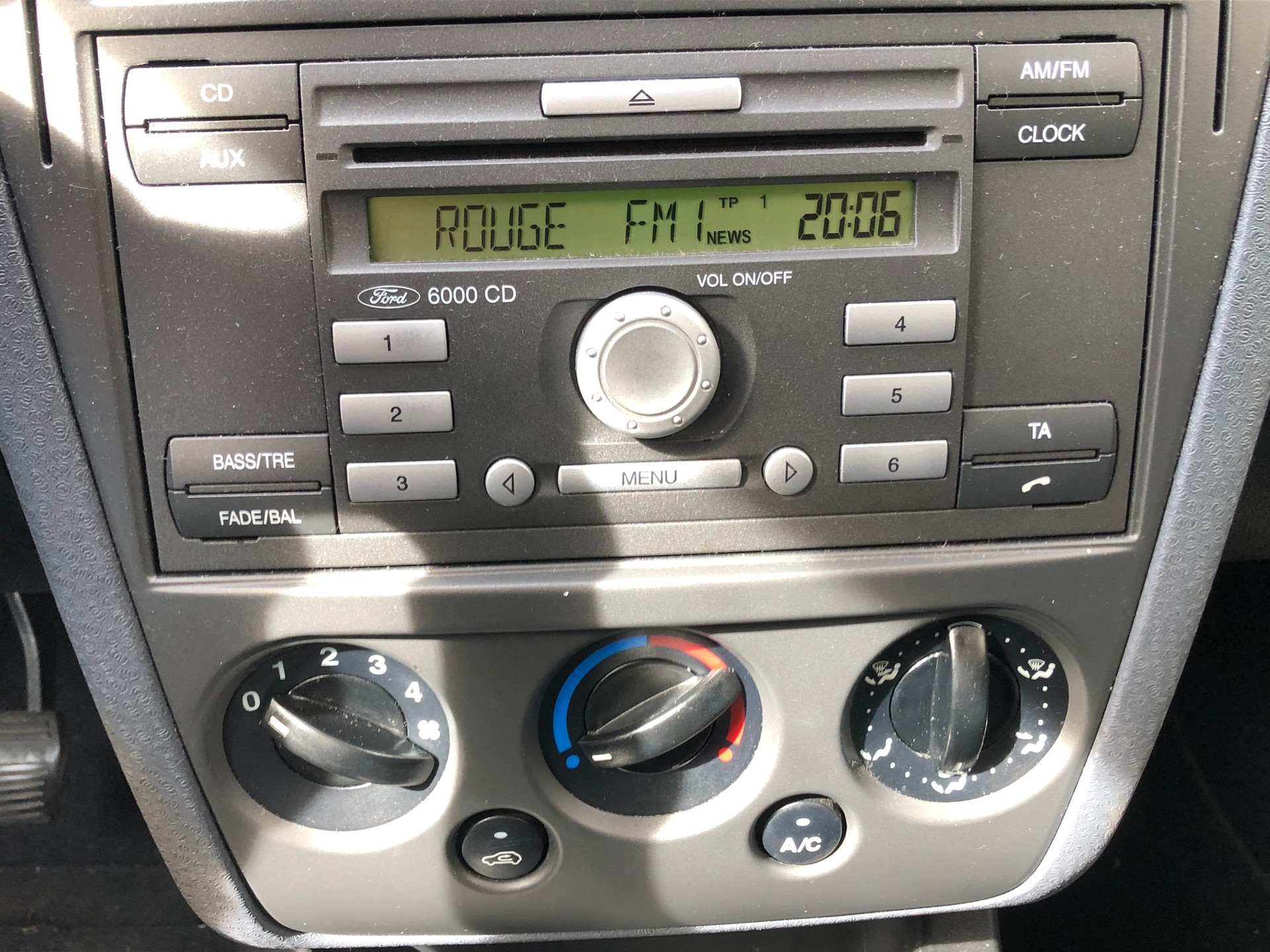 FORD Fusion 1.6 16V Plus-image-8