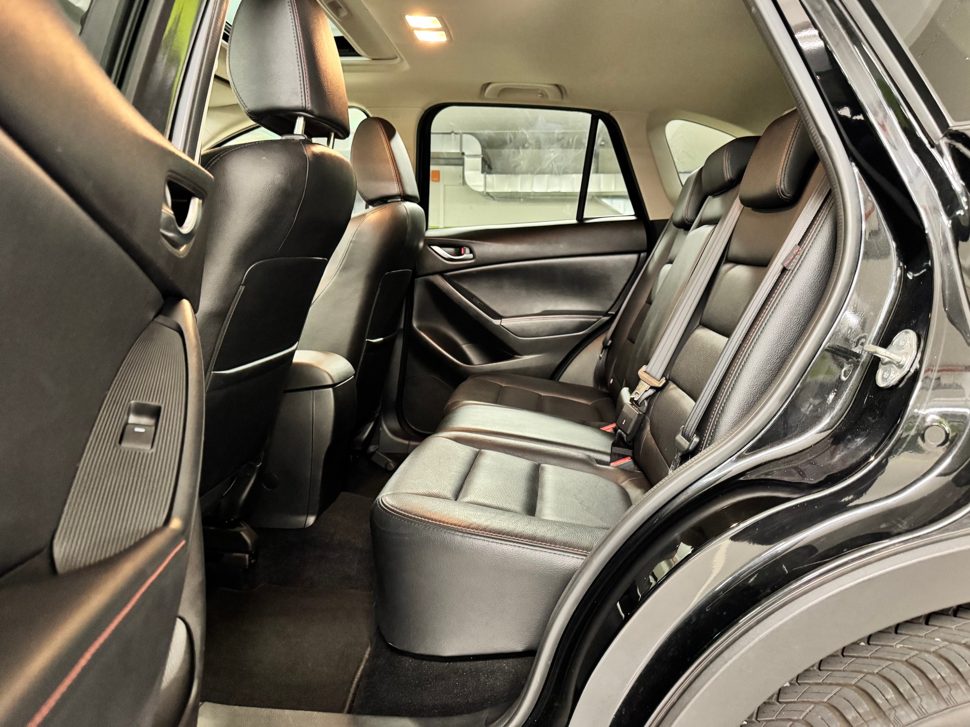 MAZDA CX-5 2.2 D HP Revolution AWD Automatic-image-9