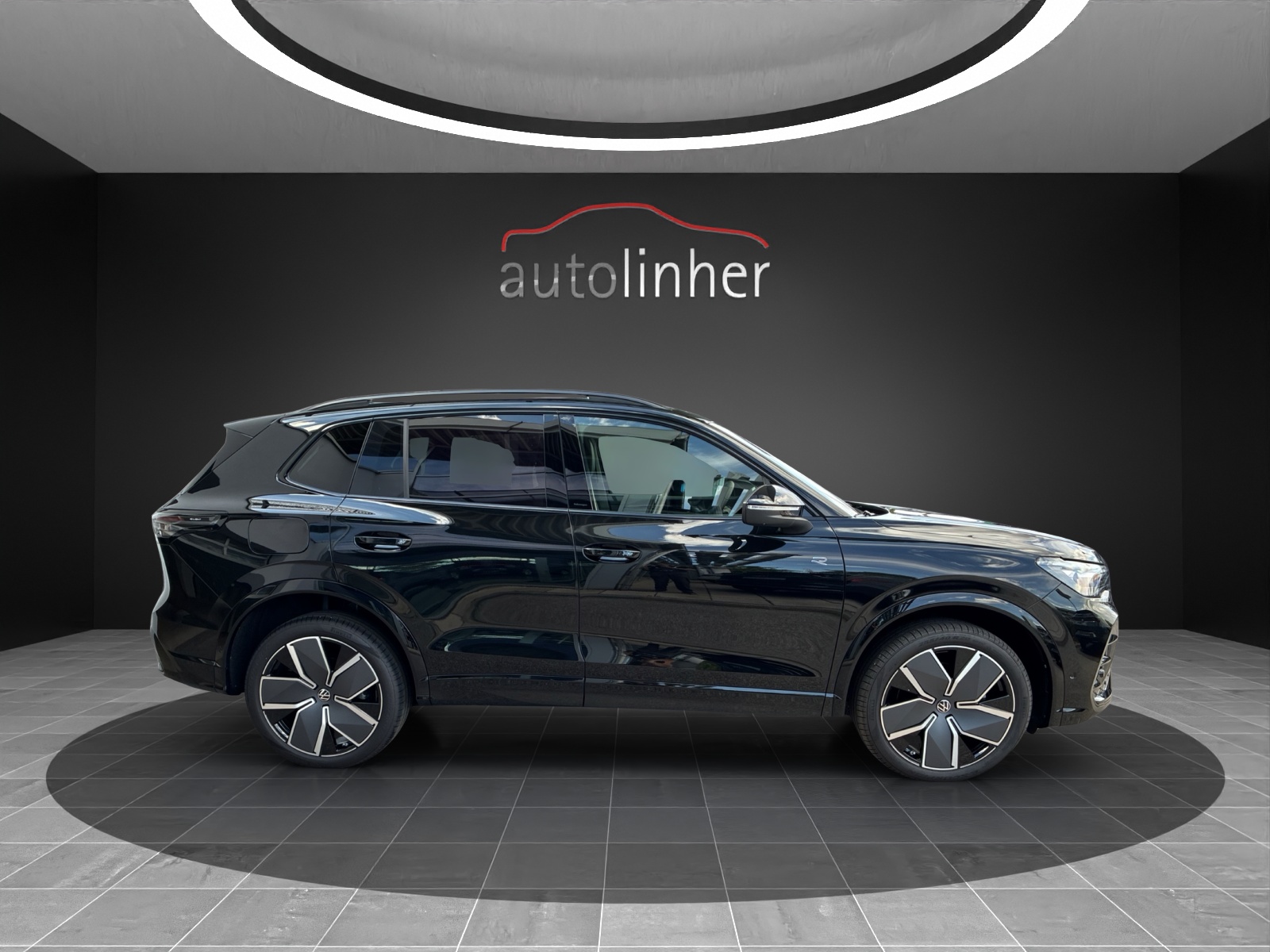 VW Tiguan 2.0 TDI SCR R-Line 4Motion DSG-image-7