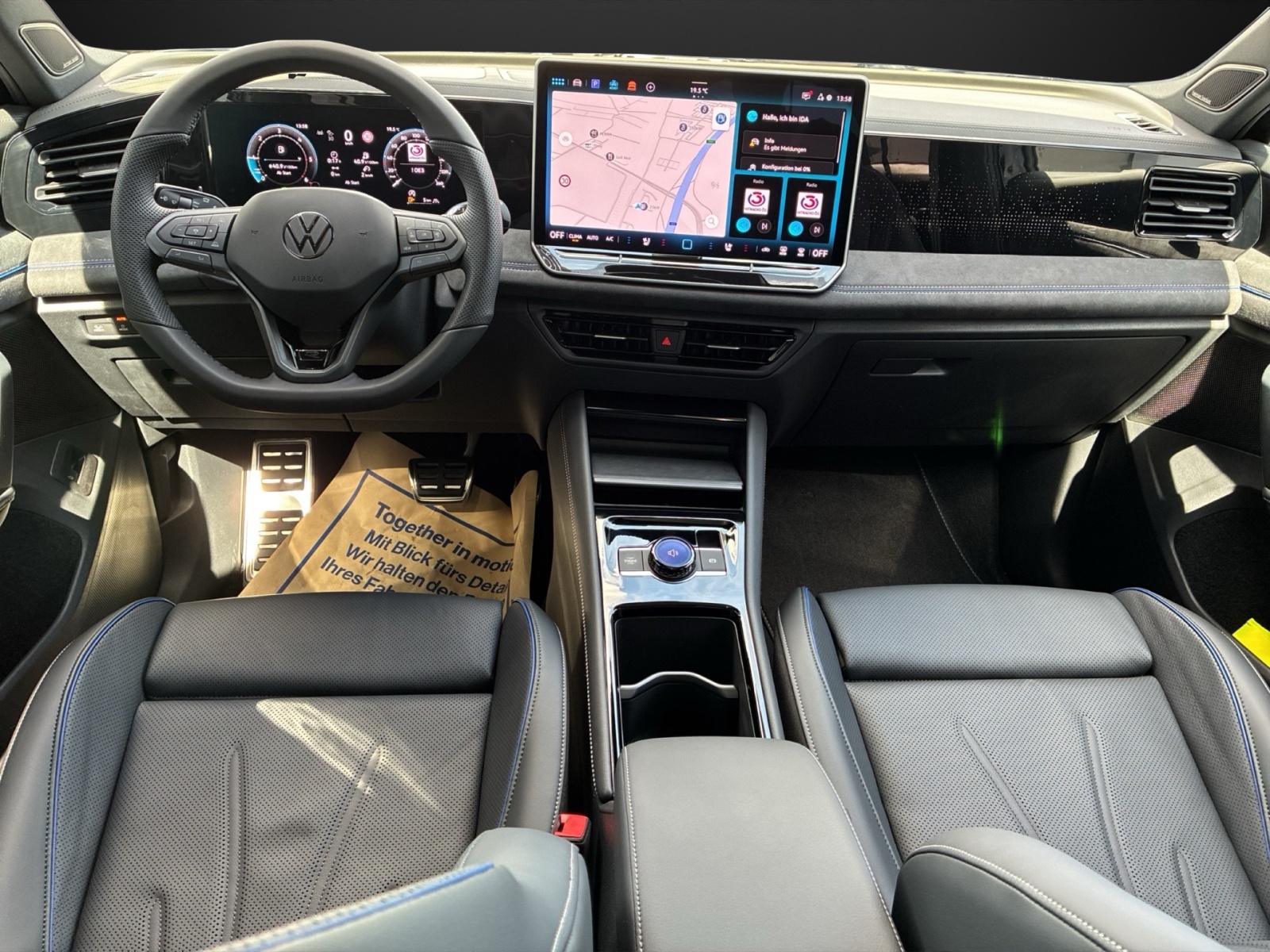 VW Tiguan 2.0 TDI SCR R-Line 4Motion DSG-image-10