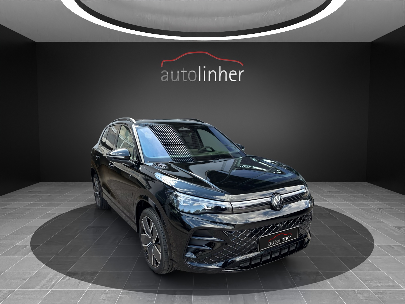 VW Tiguan 2.0 TDI SCR R-Line 4Motion DSG-image-5