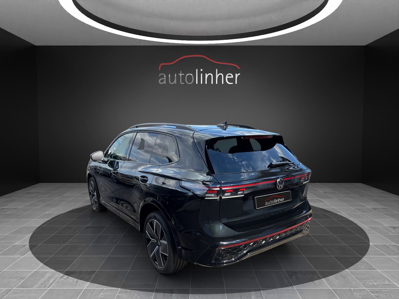 VW Tiguan 2.0 TDI SCR R-Line 4Motion DSG-showroom-element-2