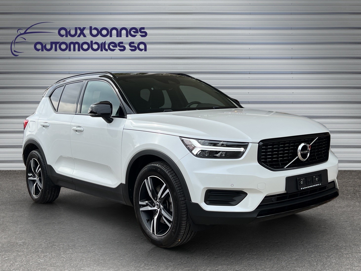 VOLVO XC40 B4 Benzin Mild Hybrid AWD R-Design Geartronic-image-2